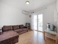 Obývací pokoj Vodice, Obývací pokoj v ubytování typu apartment, s klimatizací a WiFi.
