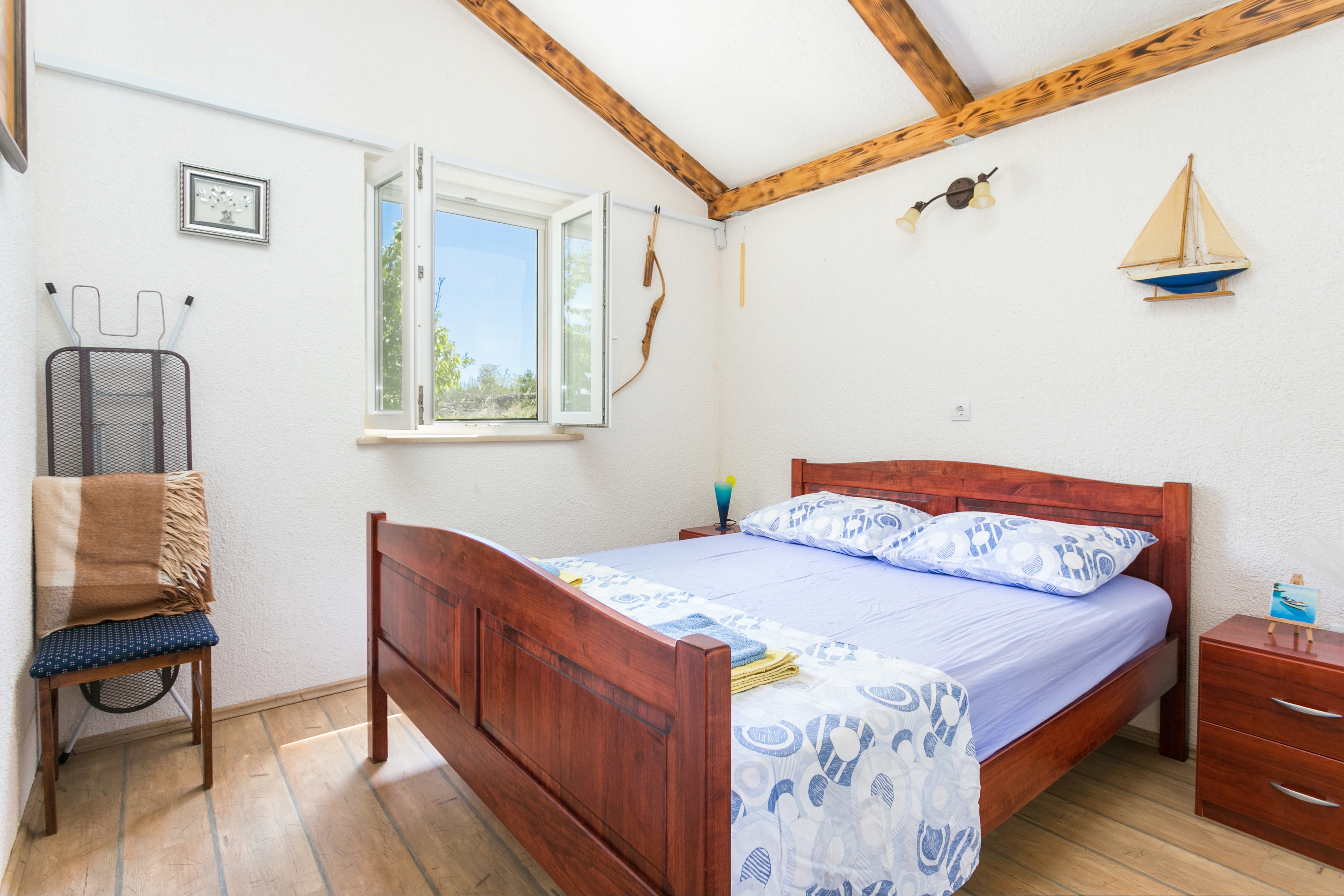 One bedroom house with terrace and sea view Supetar, Brač  K