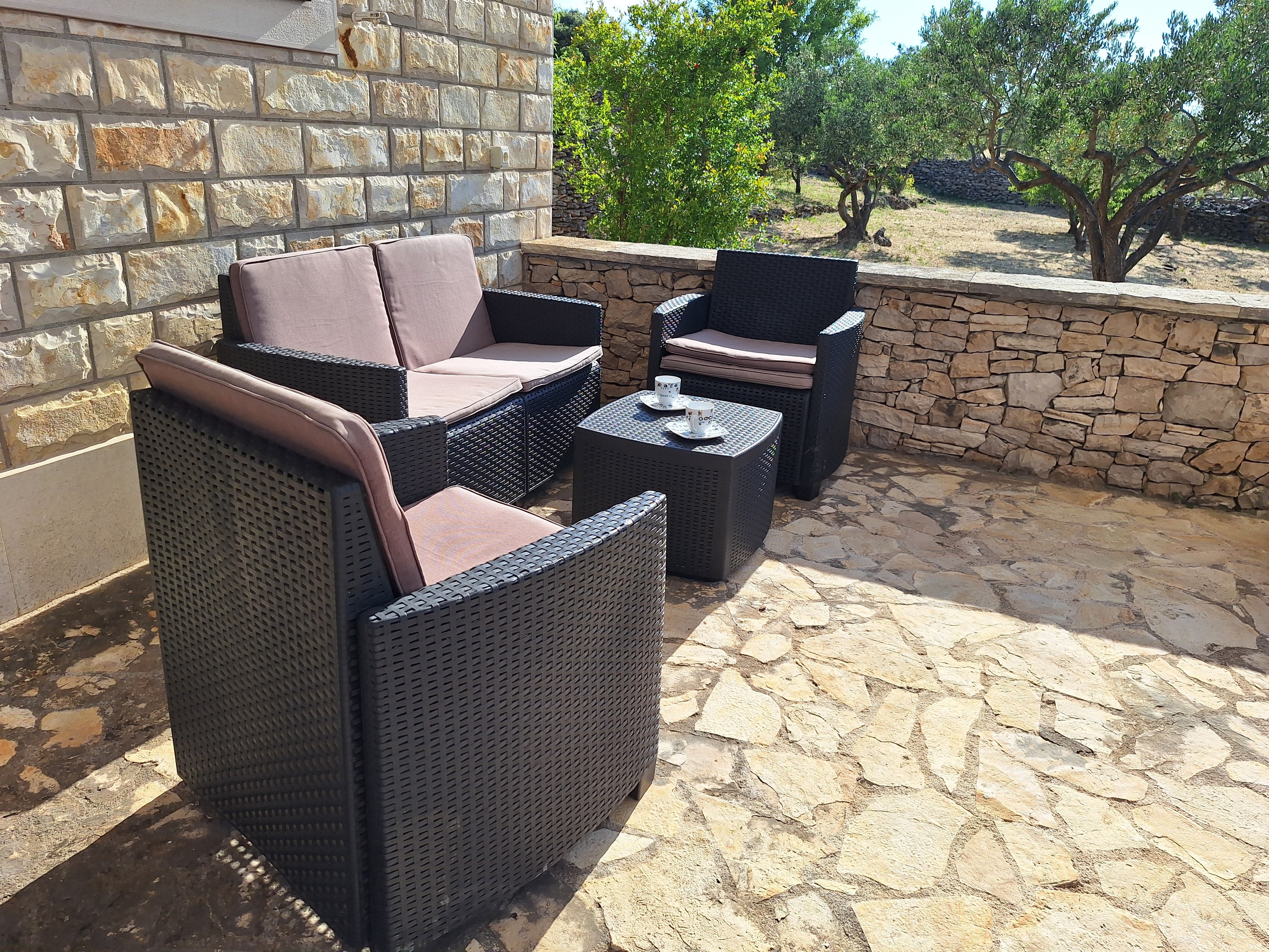 One bedroom house with terrace and sea view Supetar, Brač  K