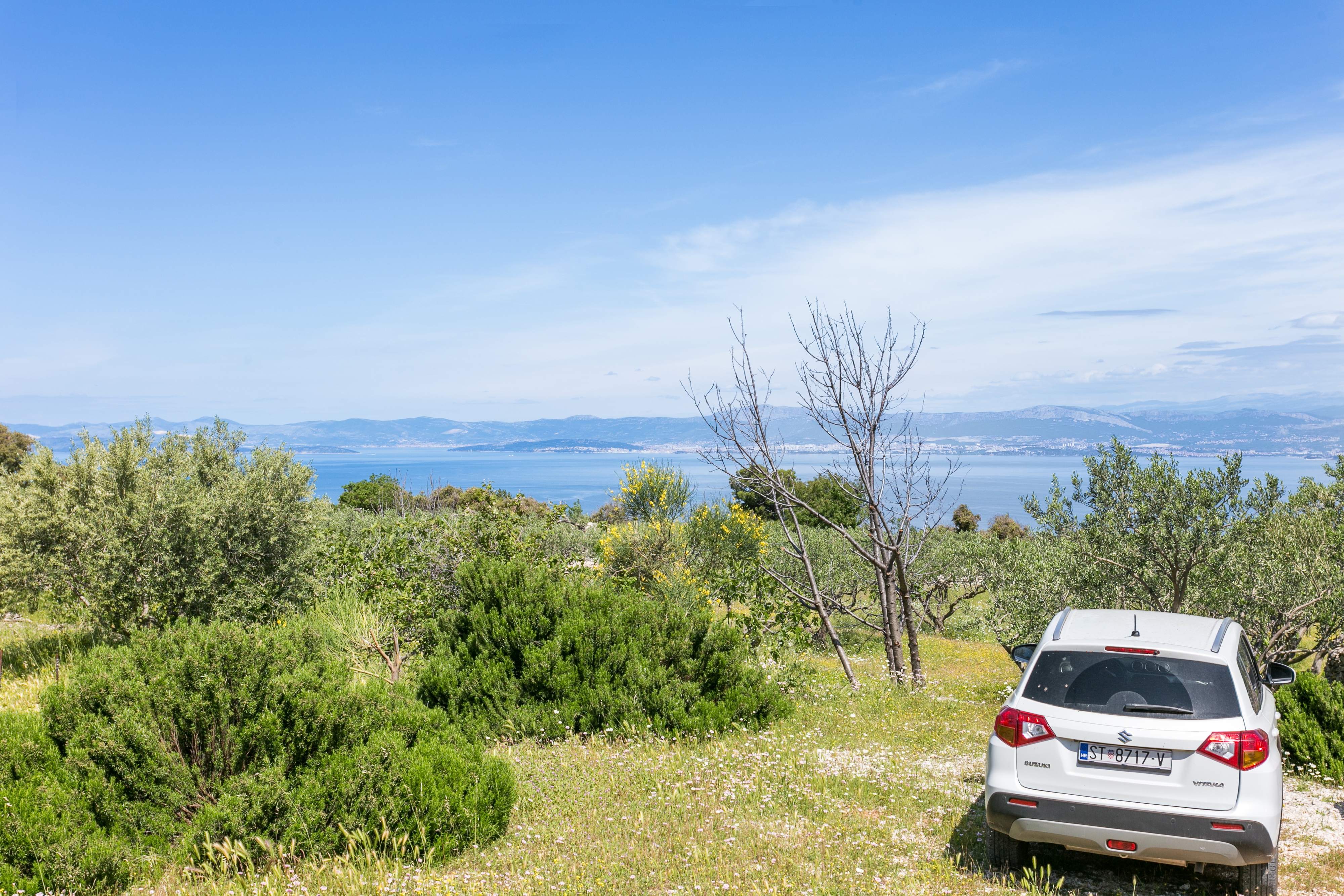One bedroom house with terrace and sea view Supetar, Brač  K
