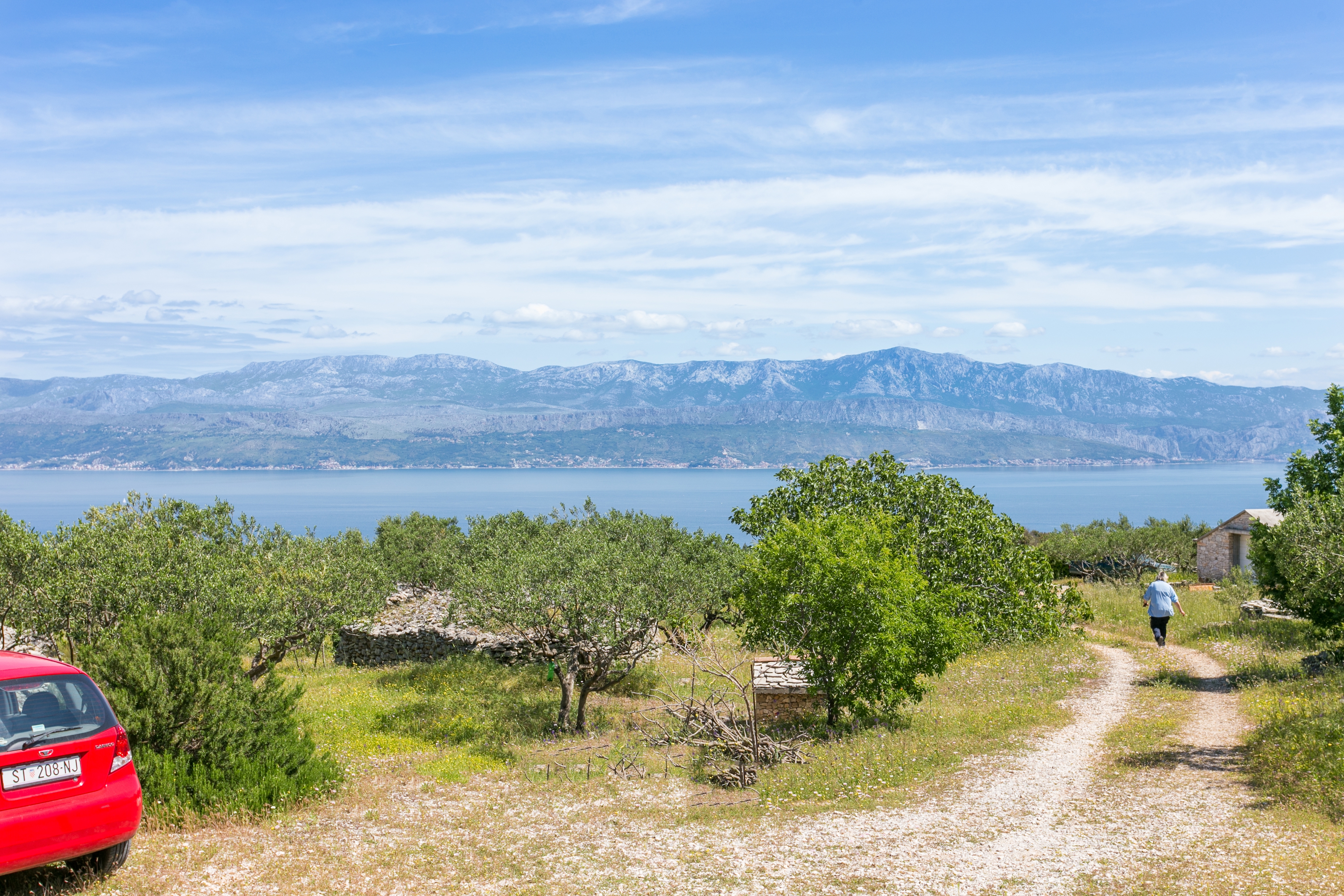 One bedroom house with terrace and sea view Supetar, Brač  K
