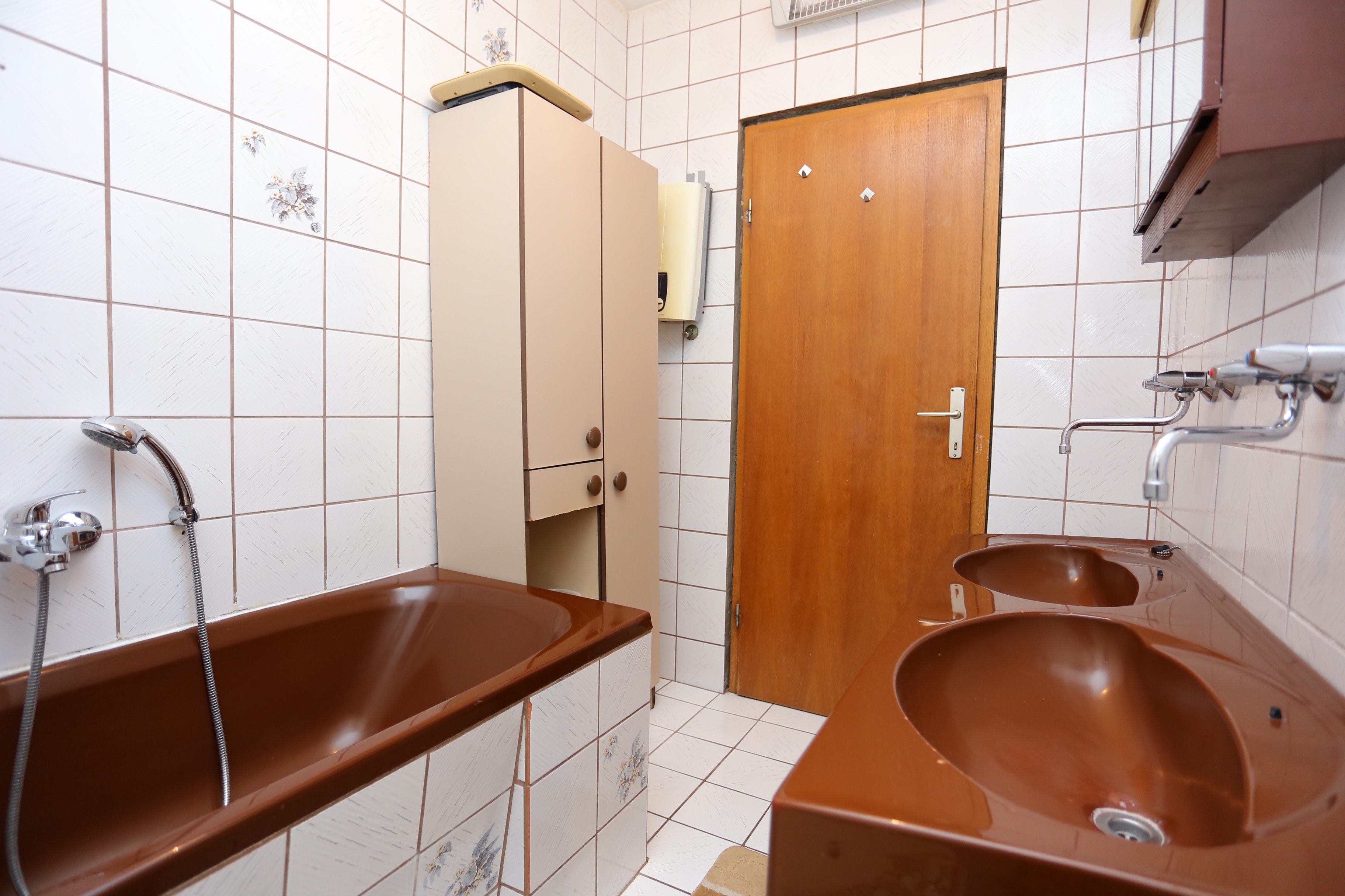 Three bedroom apartment with balcony and sea view Arbanija, Čiovo  A-a