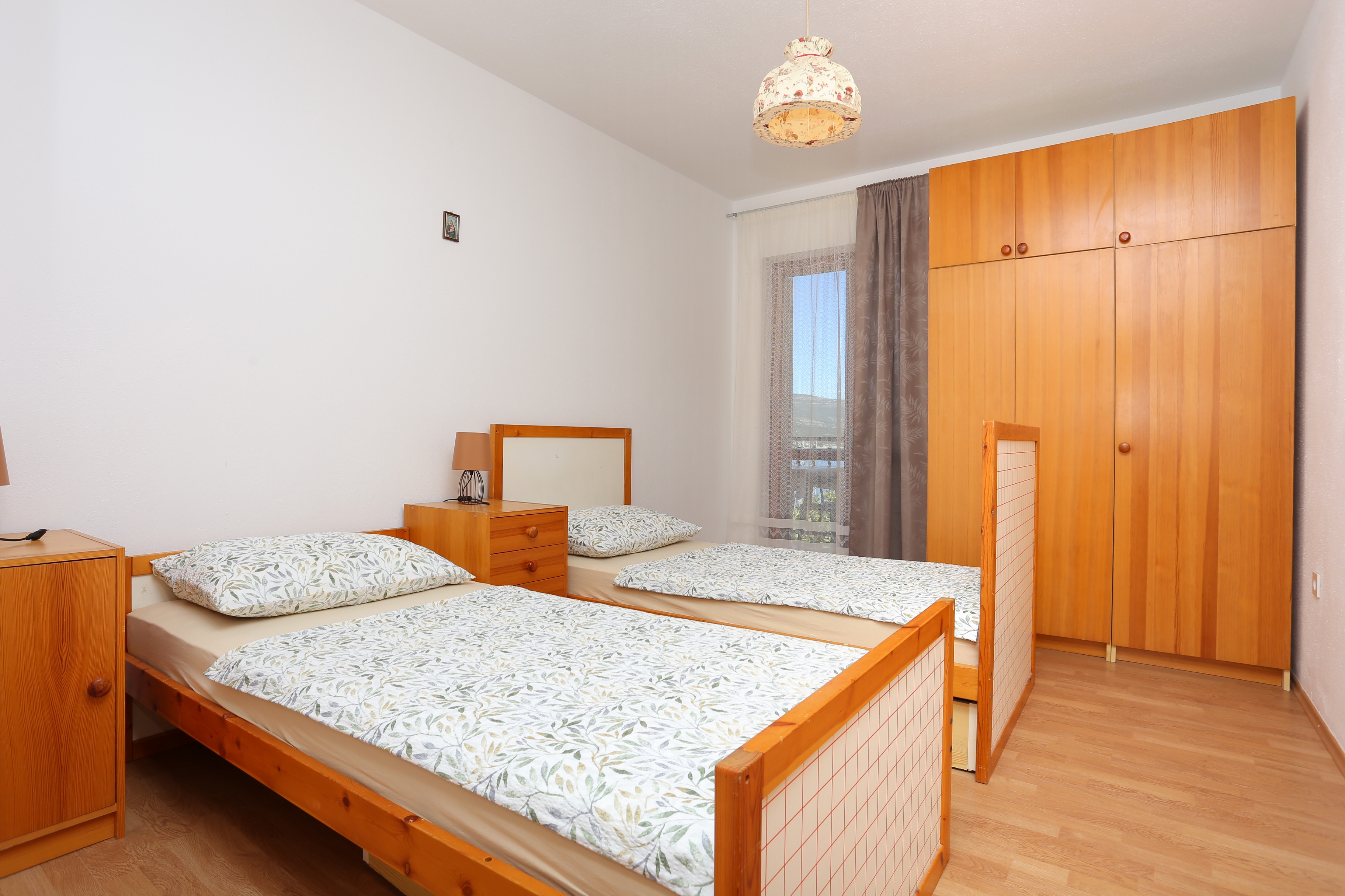 Three bedroom apartment with balcony and sea view Arbanija, Čiovo  A-a