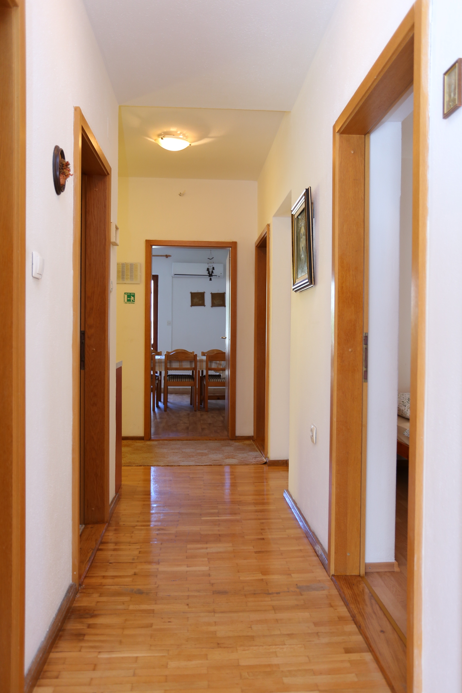Three bedroom apartment with balcony and sea view Arbanija, Čiovo  A-a