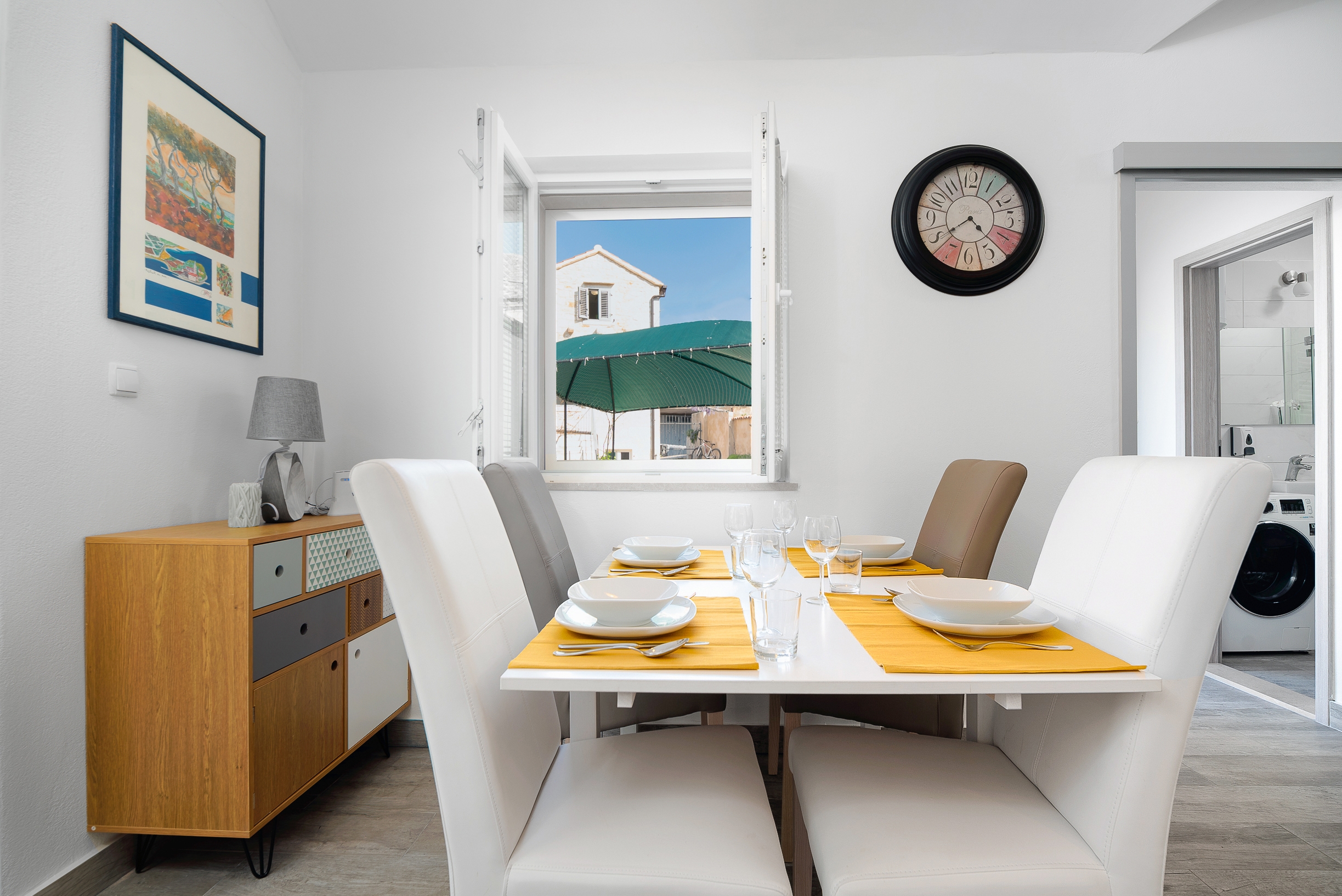 Three bedroom house with balcony and sea view Škrip, Brač  K