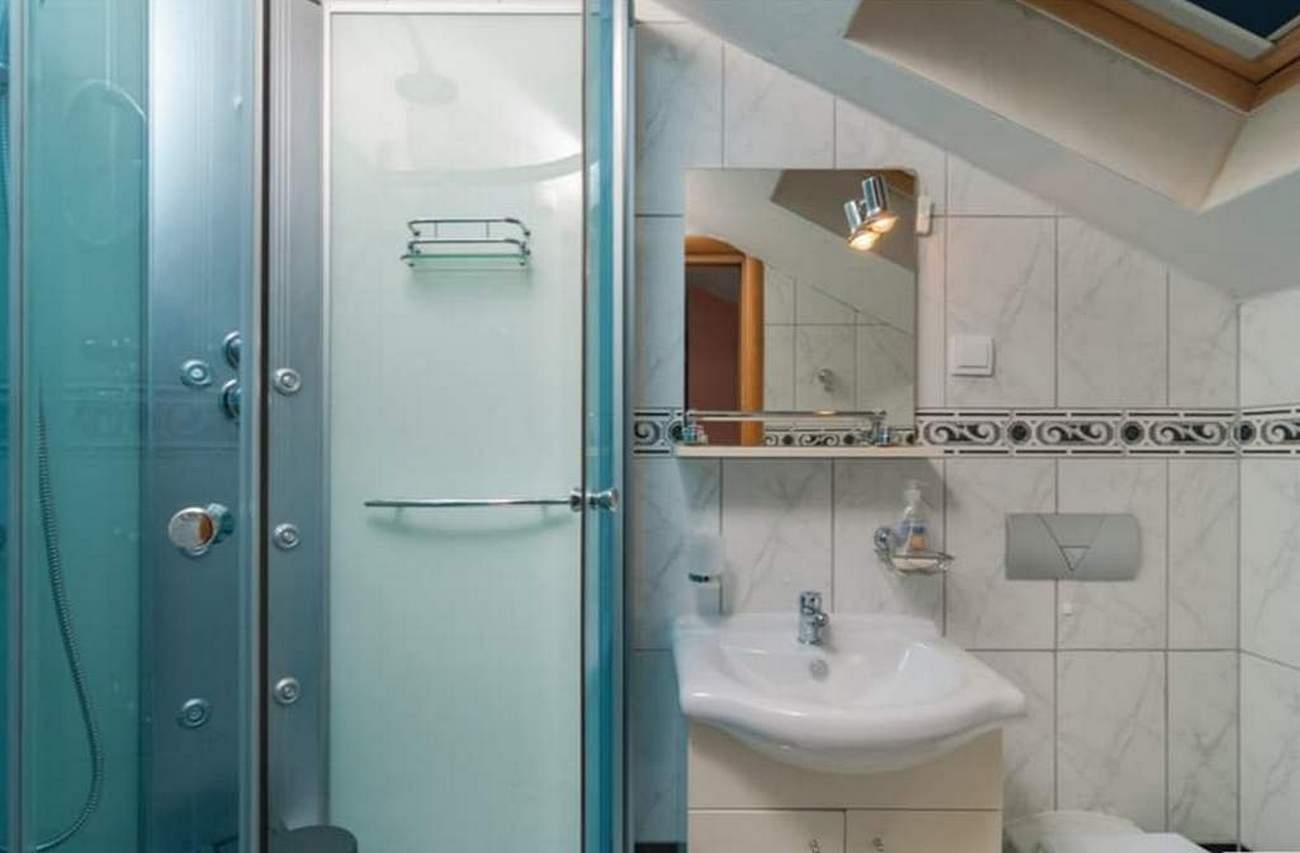 Four bedroom house with terrace Škrip, Brač  K