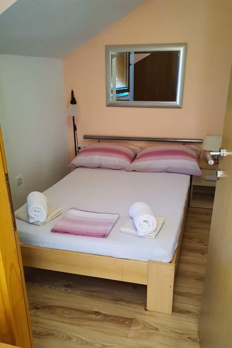 Four bedroom house with terrace Škrip, Brač  K