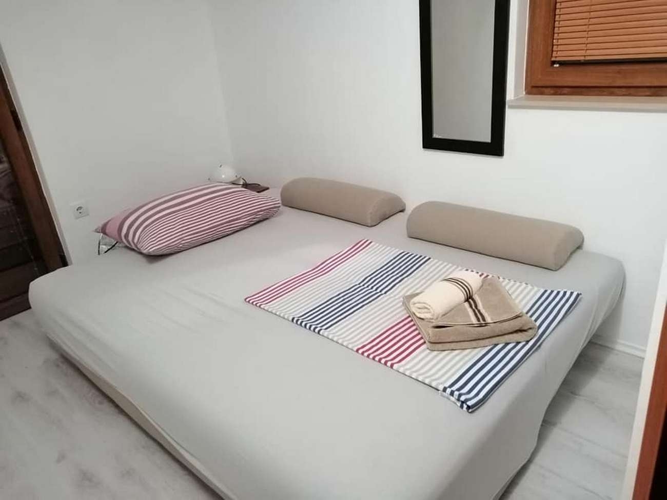 Four bedroom house with terrace Škrip, Brač  K