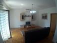 Living room Irinovac, Living room in the apartment, air condition available and WiFi.