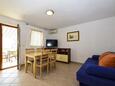 Drage, Sala de estar in the apartment, air condition available y WiFi.