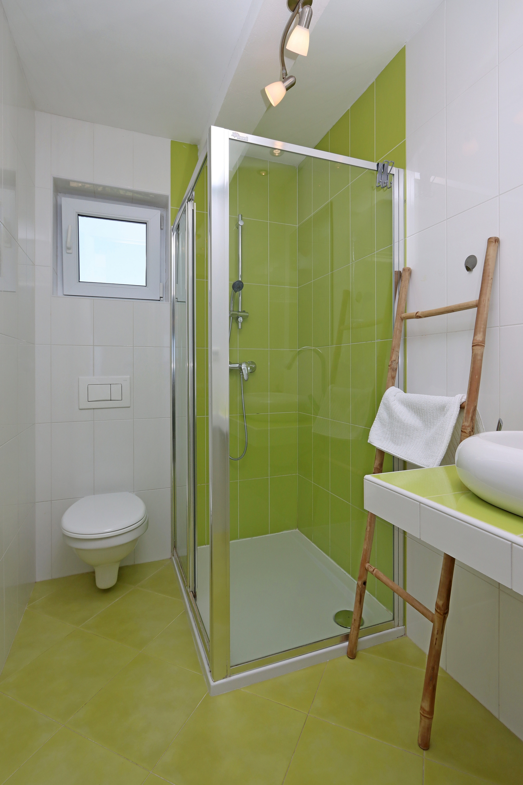 Three bedroom apartment with terrace and sea view Kampor, Rab  A-b