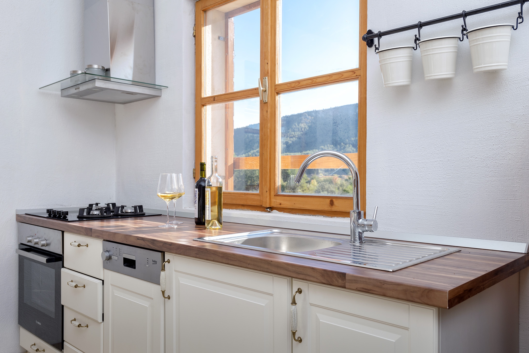 Three bedroom house with terrace Pitve, Hvar (K-17397) Three bedroom house with terrace Pitve, Hvar (K-17397)