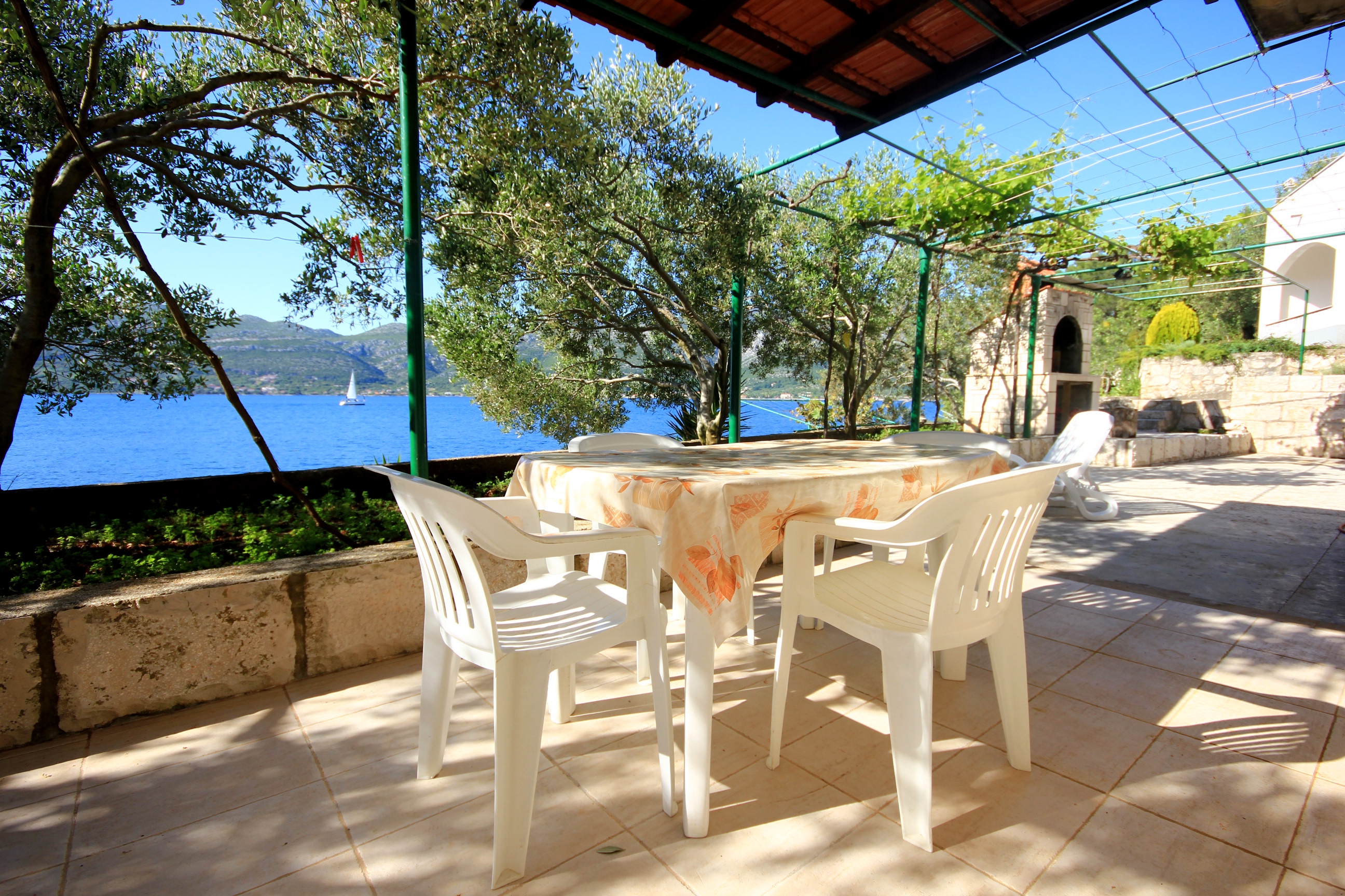 Two bedroom apartment near beach Tri Žala (Korčula) (A-174-d)