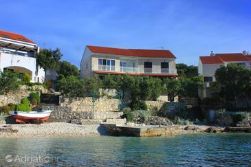 Tri Žala, Korčula, Szálláshely 174 - Apartmanok a tenger közelében kavicsos stranddal.