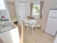 Blagovaonica Pašman, Blagovaonica u smještaju tipa apartment, dostupna klima i WiFi.