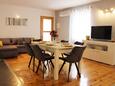 Obývací pokoj Supetar, Obývací pokoj v ubytování typu apartment, s klimatizací a WiFi.