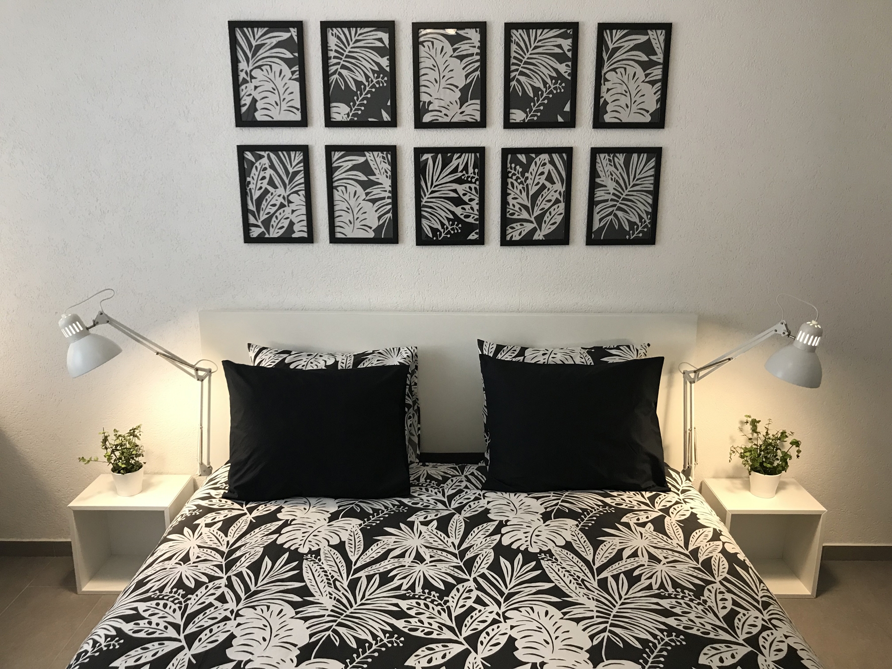 Two bedroom apartment with terrace Cove Milna (Zastražišće), Hvar  A-a