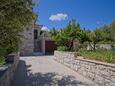 Parking lot Postira, Brač, Parking lot 17439 - Apartments near sea with pebble beach.