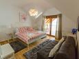 Ložnice 1 Dujmić Selo, Ložnice 1 v ubytování typu house, s klimatizací, domácí mazlíčci povoleni a WiFi.