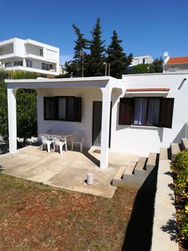 Objekt Ražanj, Rogoznica, Objekt 17452 – Apartmaji v bližini morja.