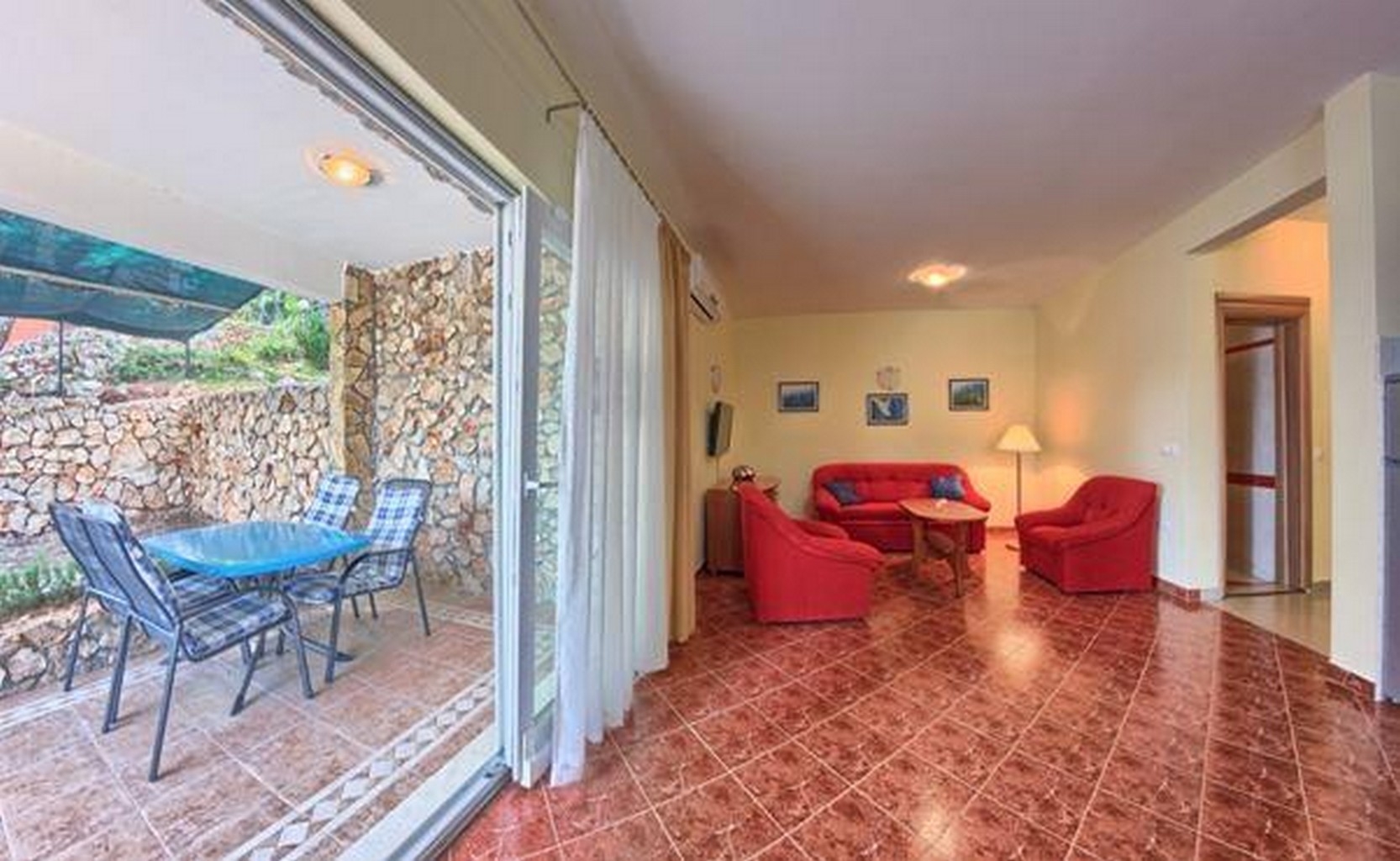 Three bedroom apartment near beach Rogoznica (A-17458-b) Three bedroom apartment near beach Rogoznica (A-17458-b)