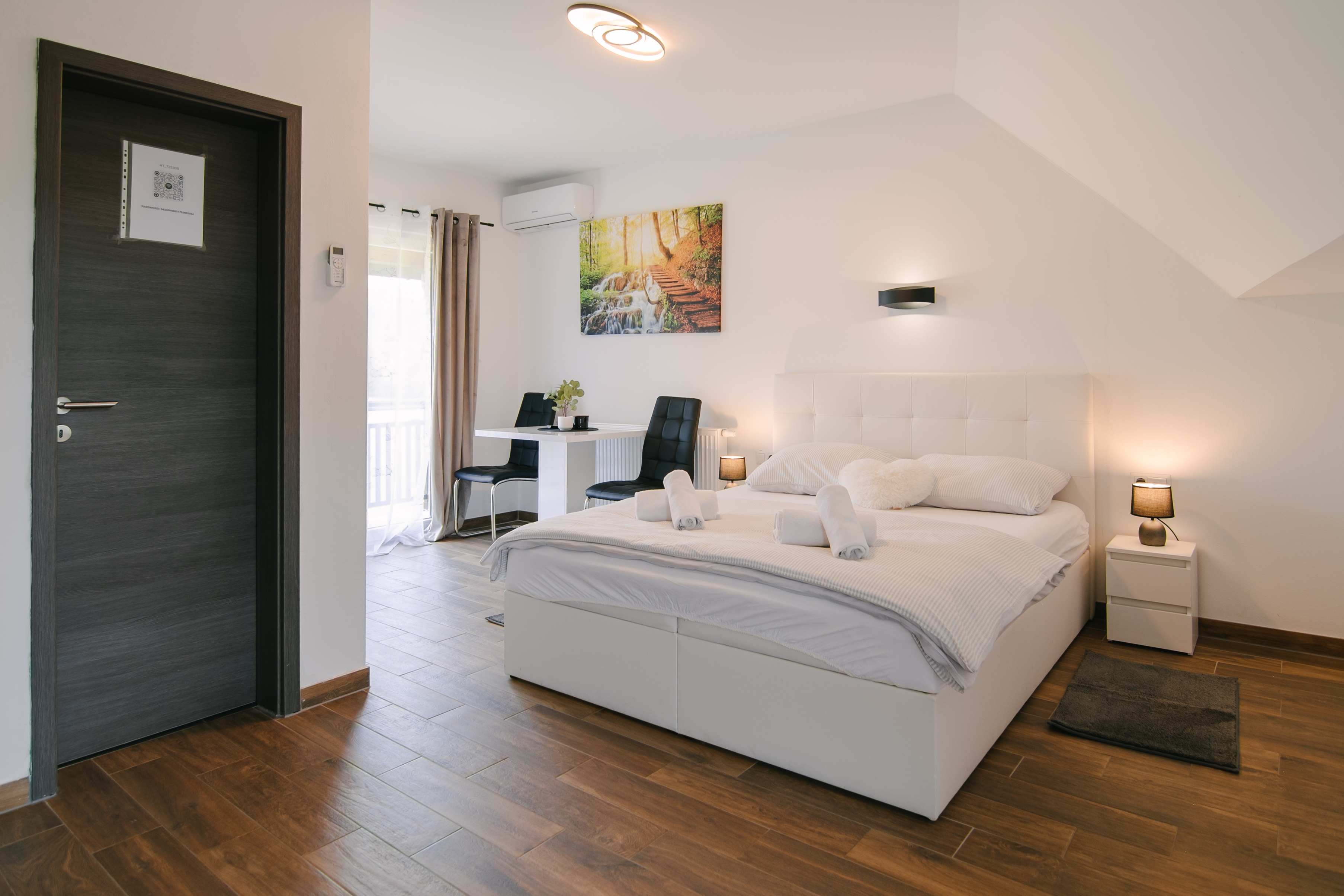 Room with balcony Vranovača (Plitvice) (S-17461-c) Room with balcony Vranovača (Plitvice) (S-17461-c)