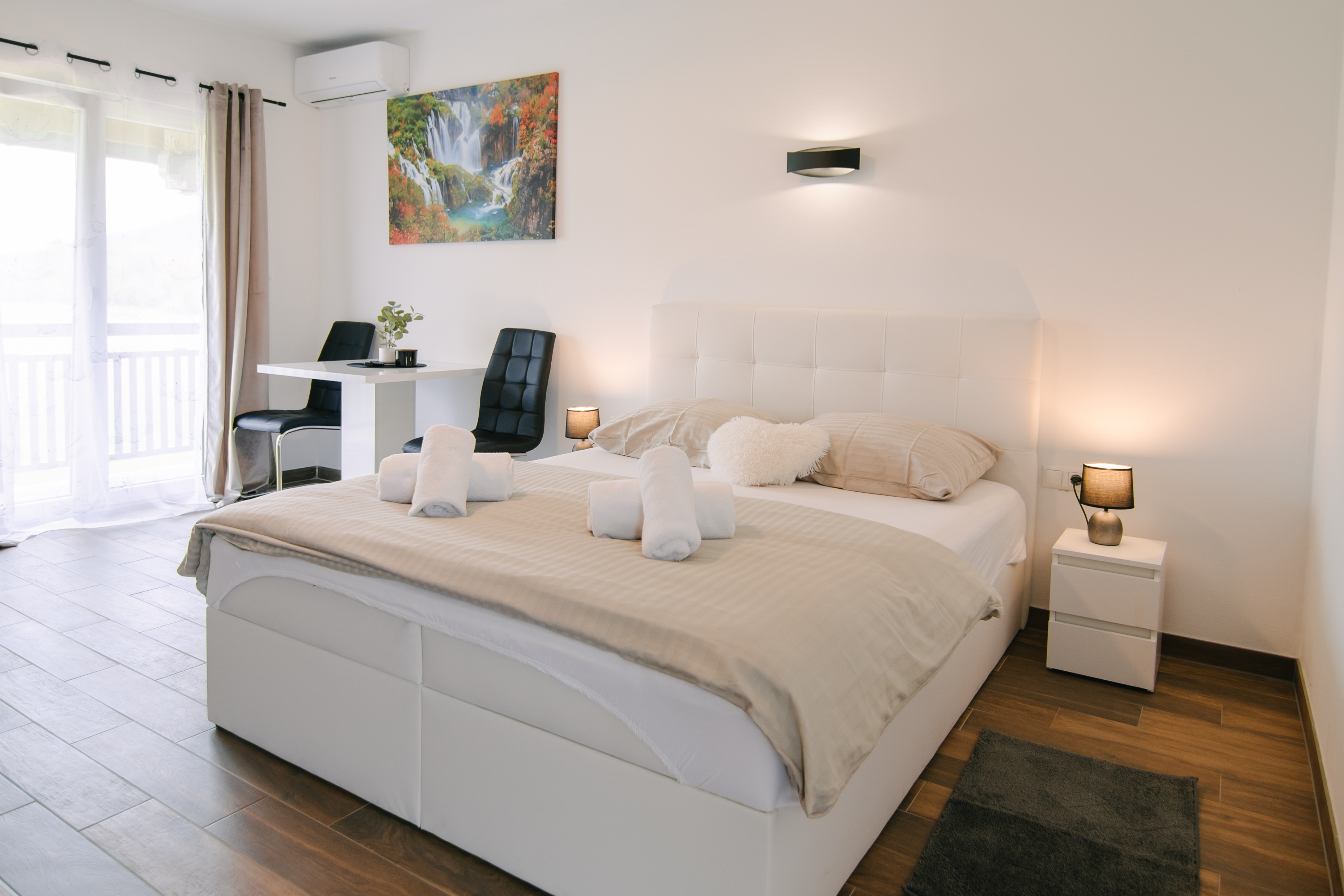 Room with balcony Vranovača, Plitvice (S-17461-d) Room with balcony Vranovača, Plitvice (S-17461-d)