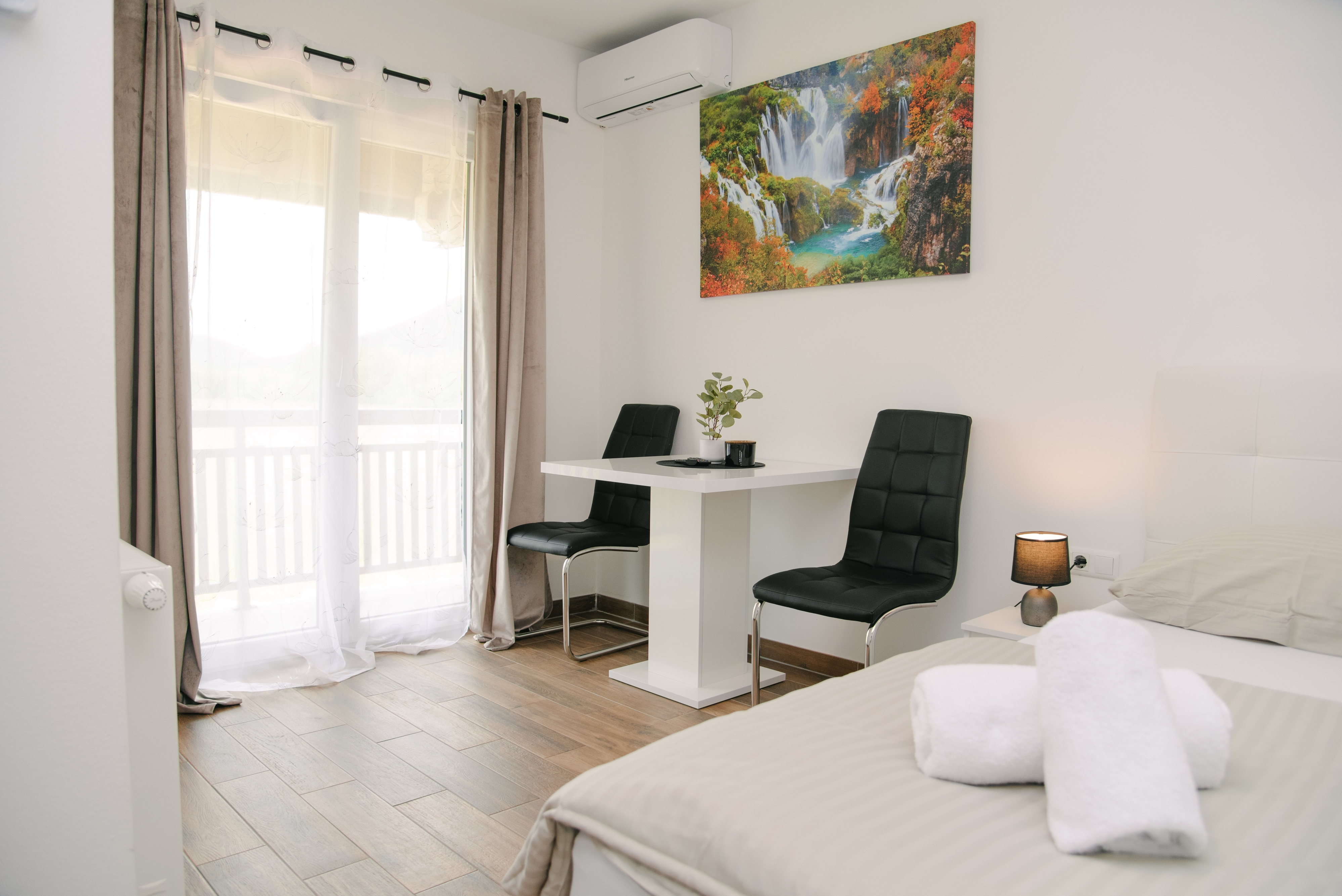 Room with balcony Vranovača, Plitvice (S-17461-d)