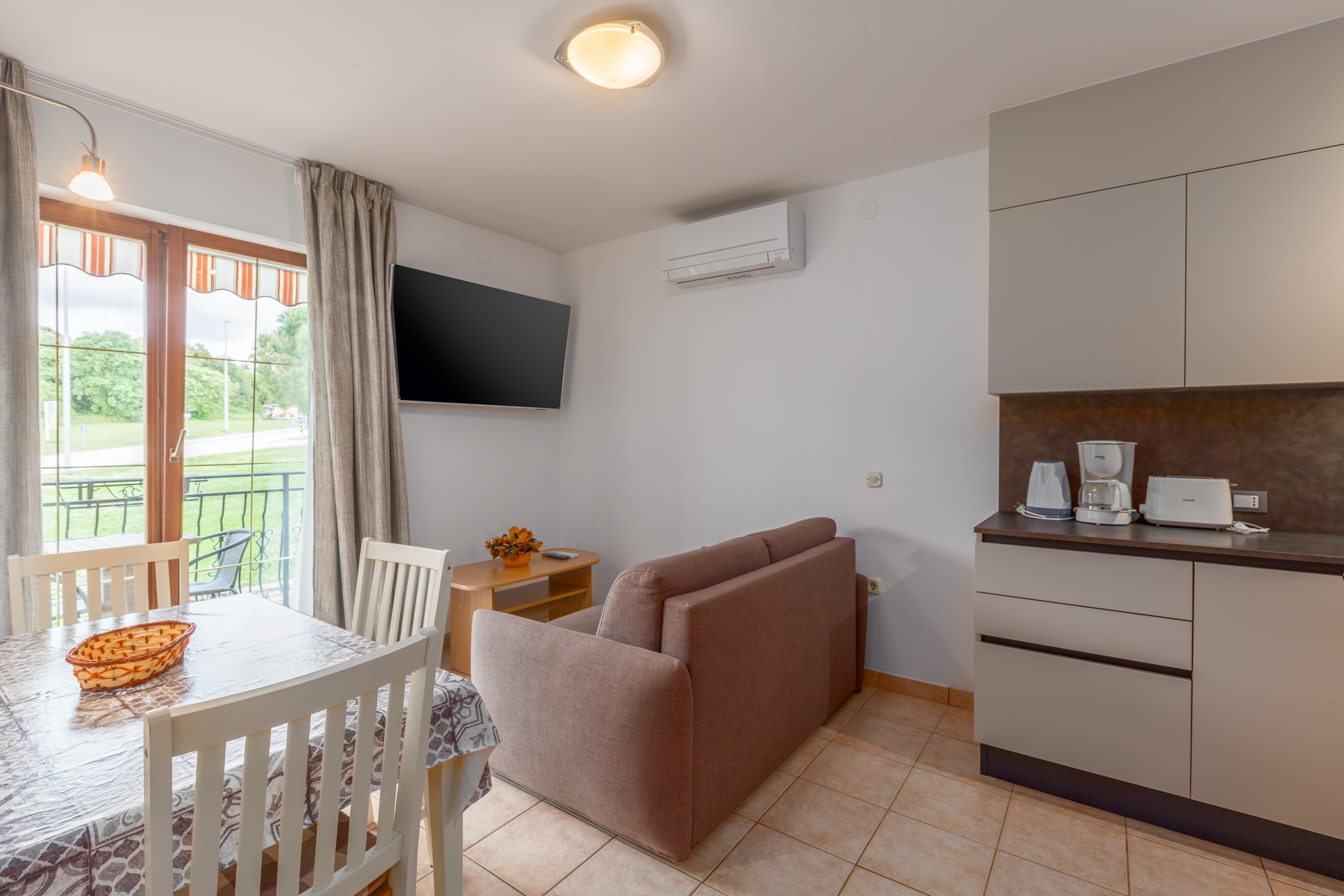 One bedroom apartment with balcony Vrsar, Poreč (A-17473-a)