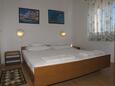 Ložnice 2 Betina, Ložnice 2 v ubytování typu apartment, domácí mazlíčci povoleni a WiFi.