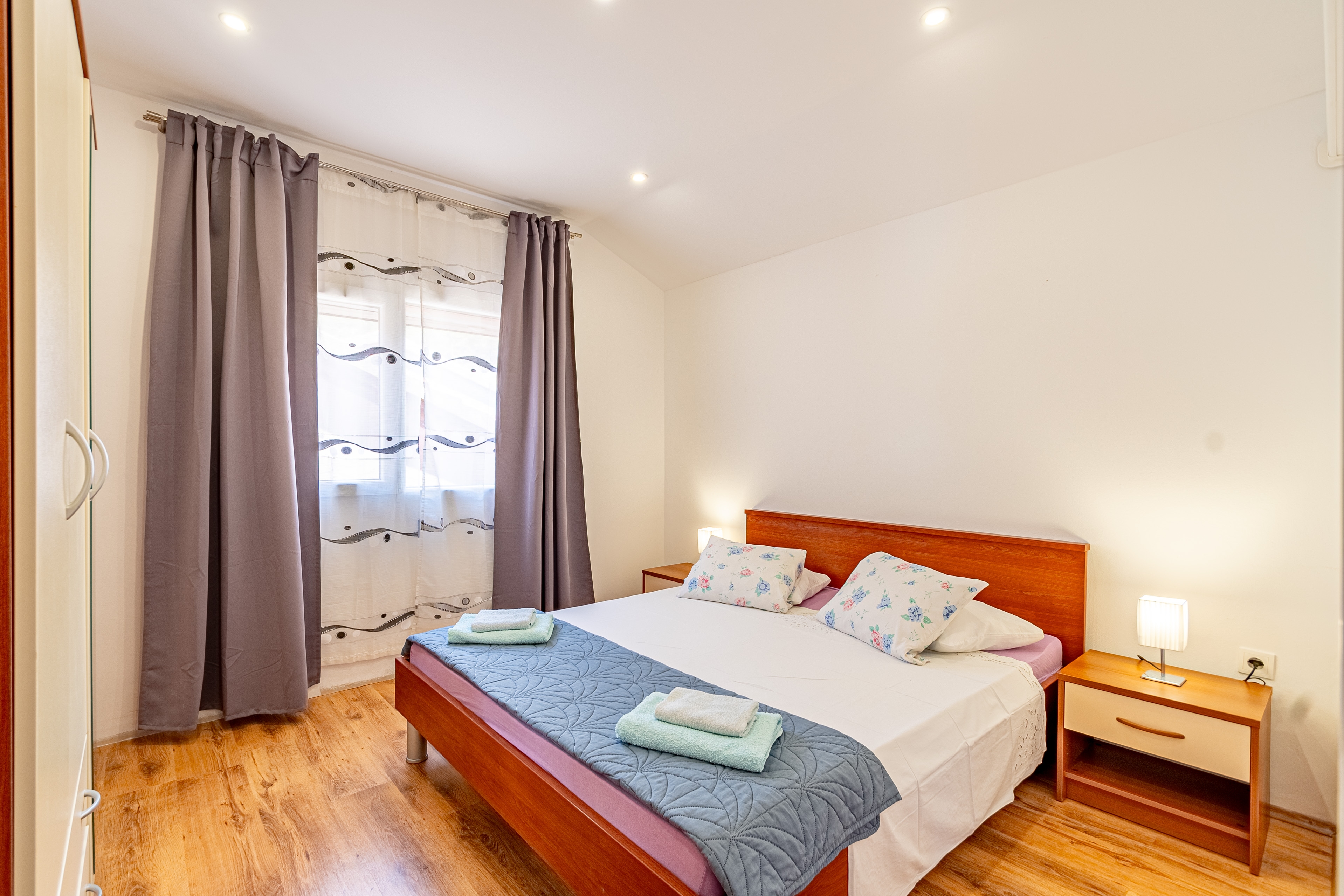 Two bedroom apartment near beach Prižba, Korčula  A-a