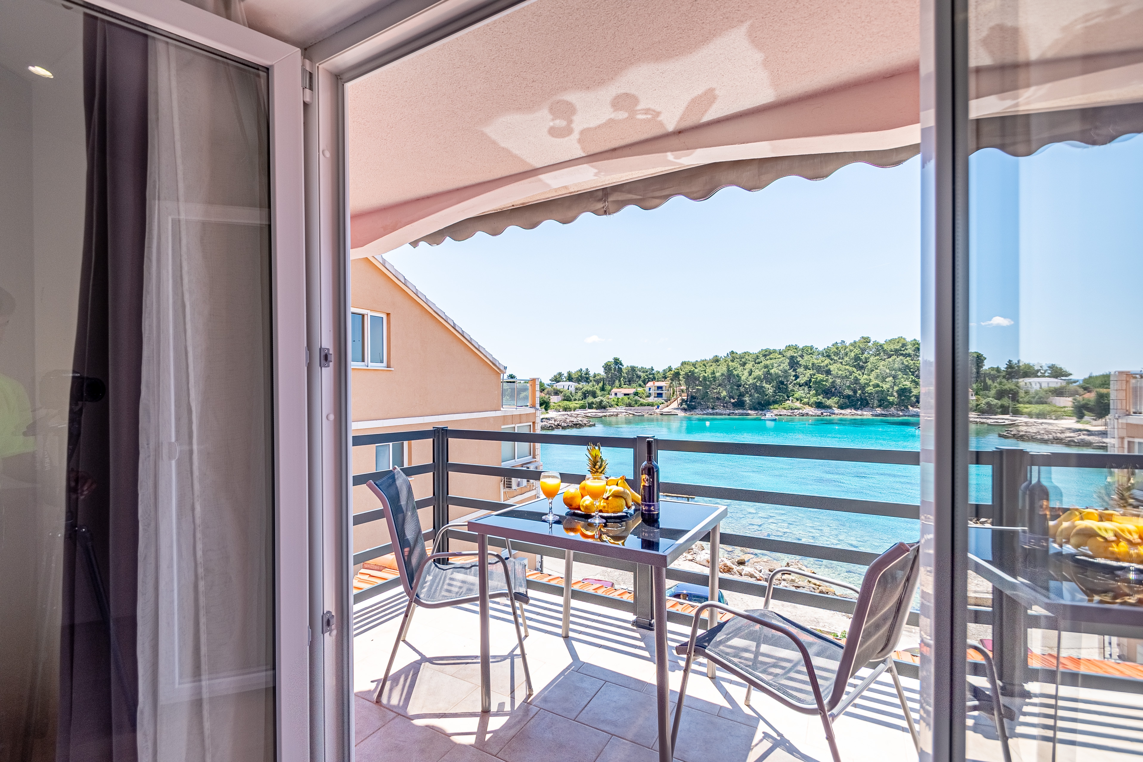 Two bedroom apartment near beach Prižba, Korčula  A-a