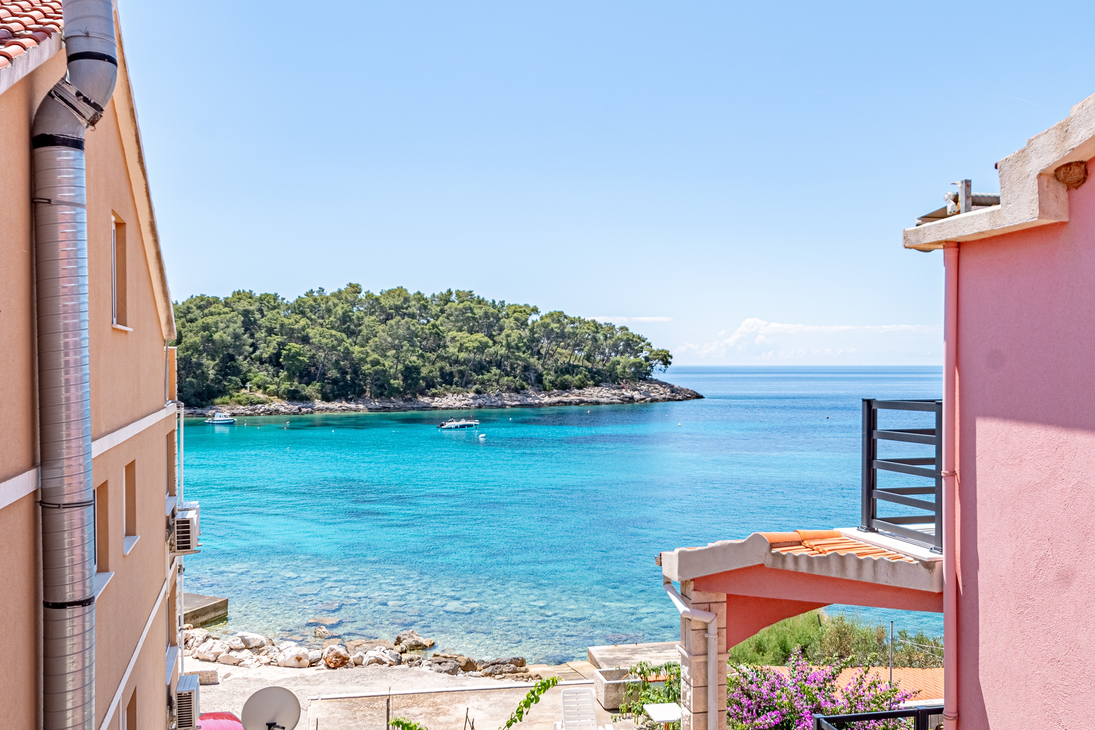 Two bedroom apartment near beach Prižba, Korčula  A-b
