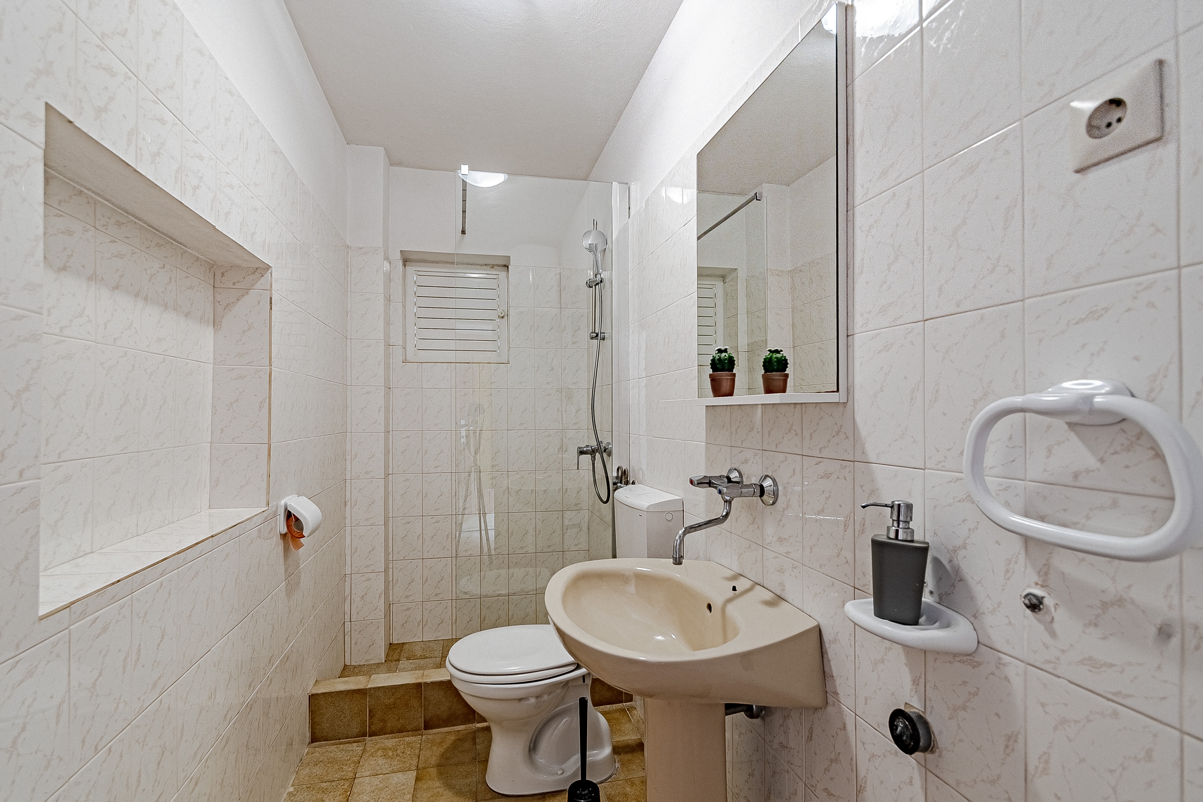 Two bedroom apartment near beach Prižba, Korčula  A-c
