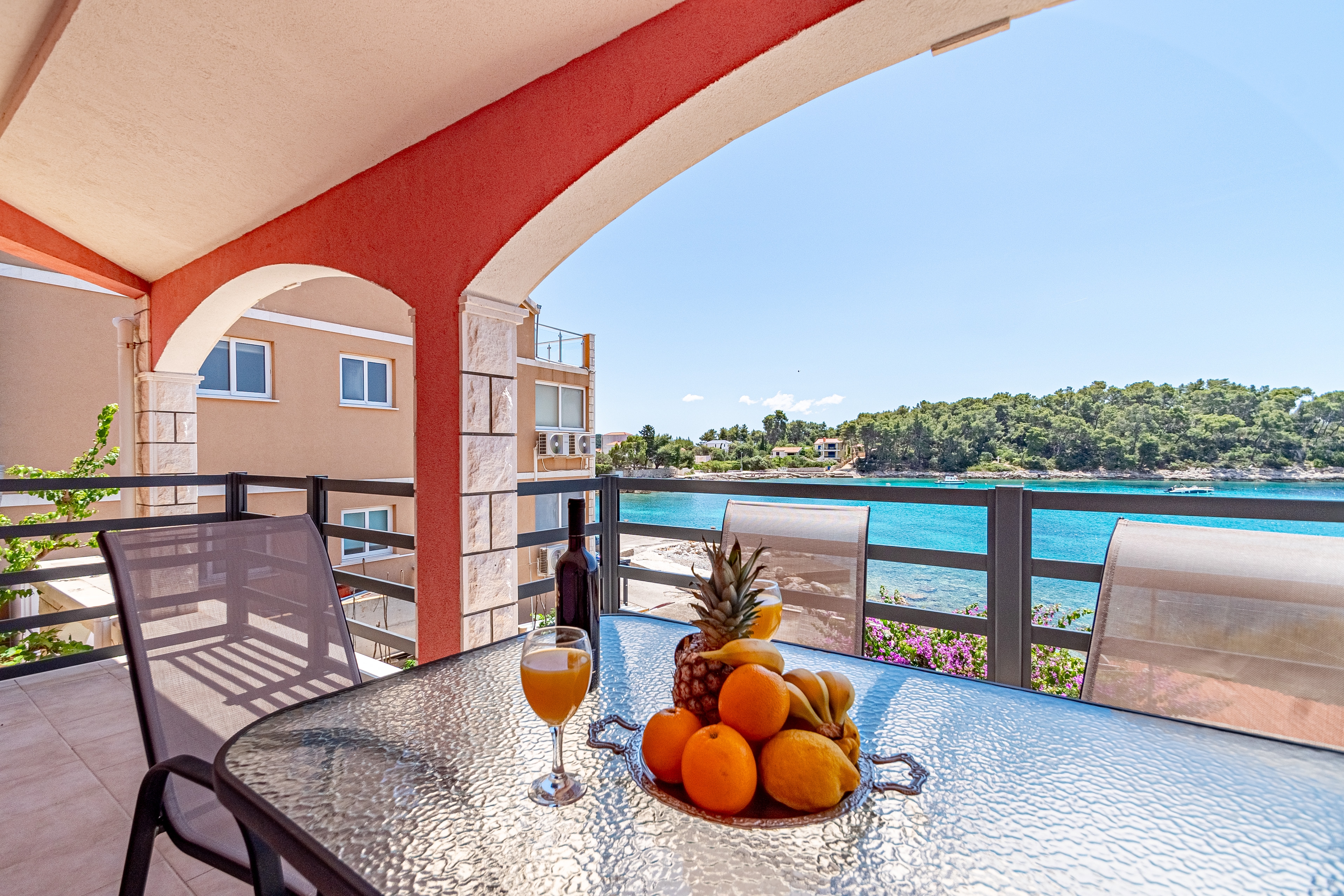 Two bedroom apartment near beach Prižba, Korčula  A-c