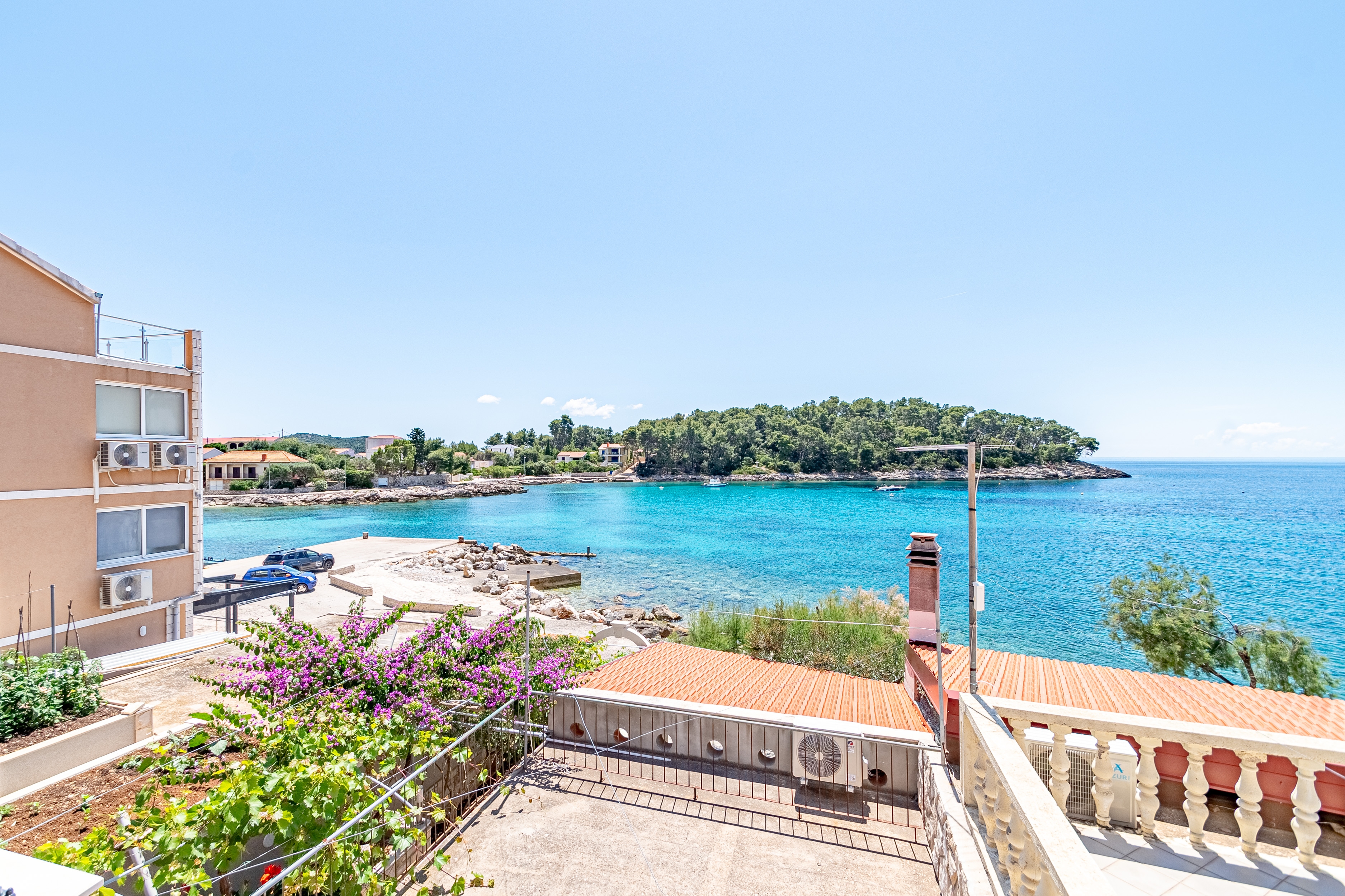 Two bedroom apartment near beach Prižba, Korčula  A-c