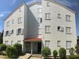 Hébergement Novalja, Pag, Hébergement 17503 - Appartement à proximité de la mer avec une plage de galets.