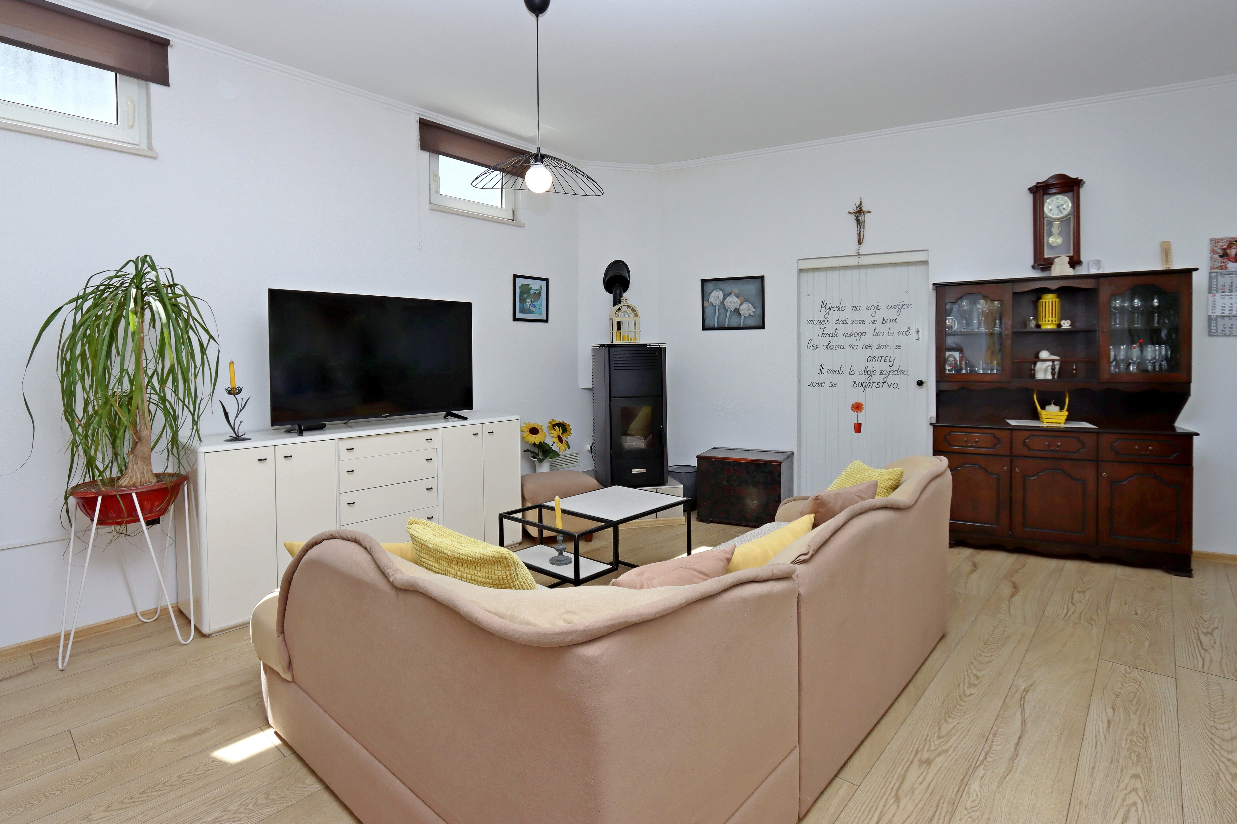 One bedroom house with terrace Novi Vinodolski (K-17533)