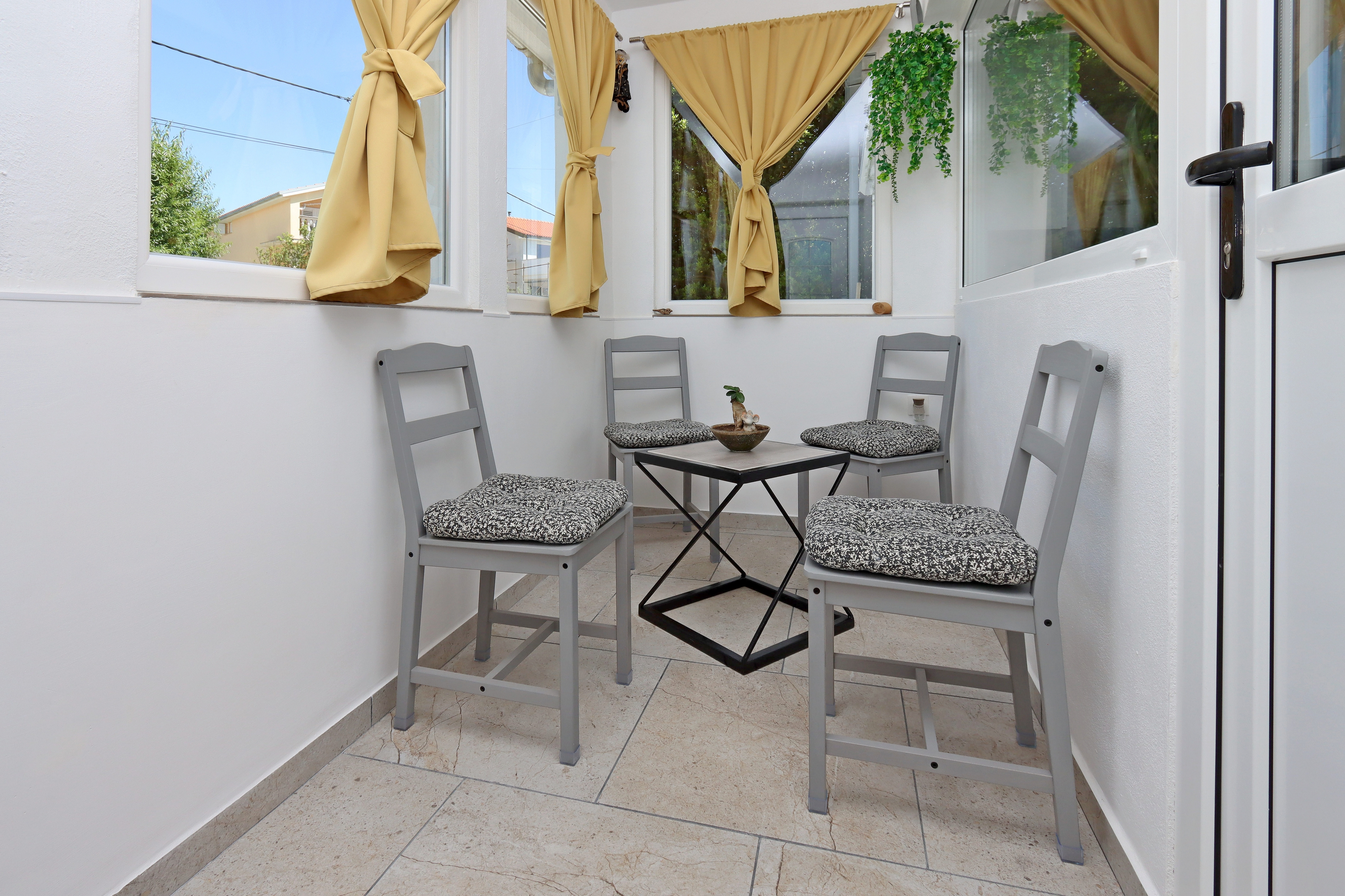 One bedroom house with terrace Novi Vinodolski  K