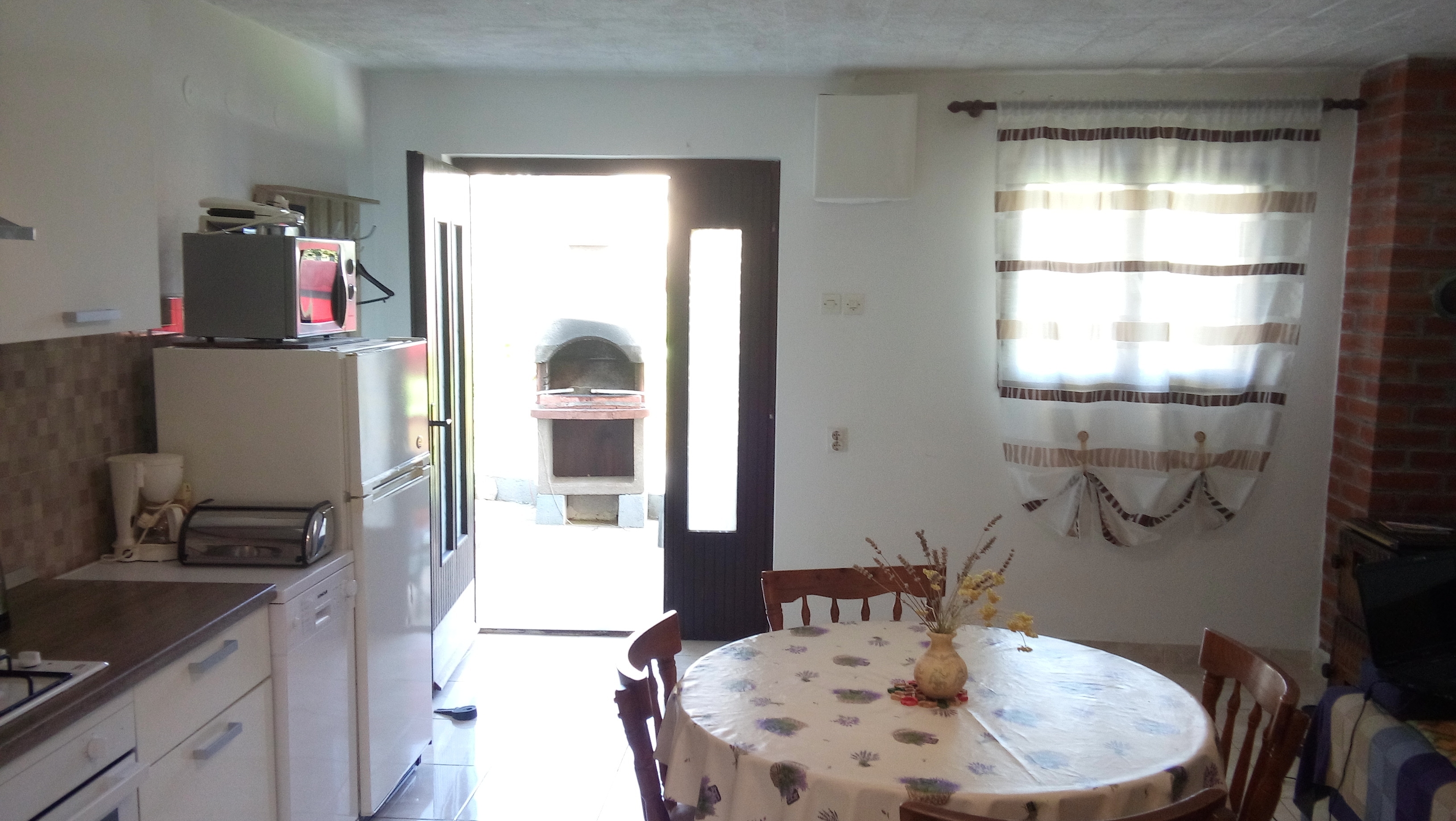 Three bedroom house with terrace and sea view Mali Iž, Iž  K