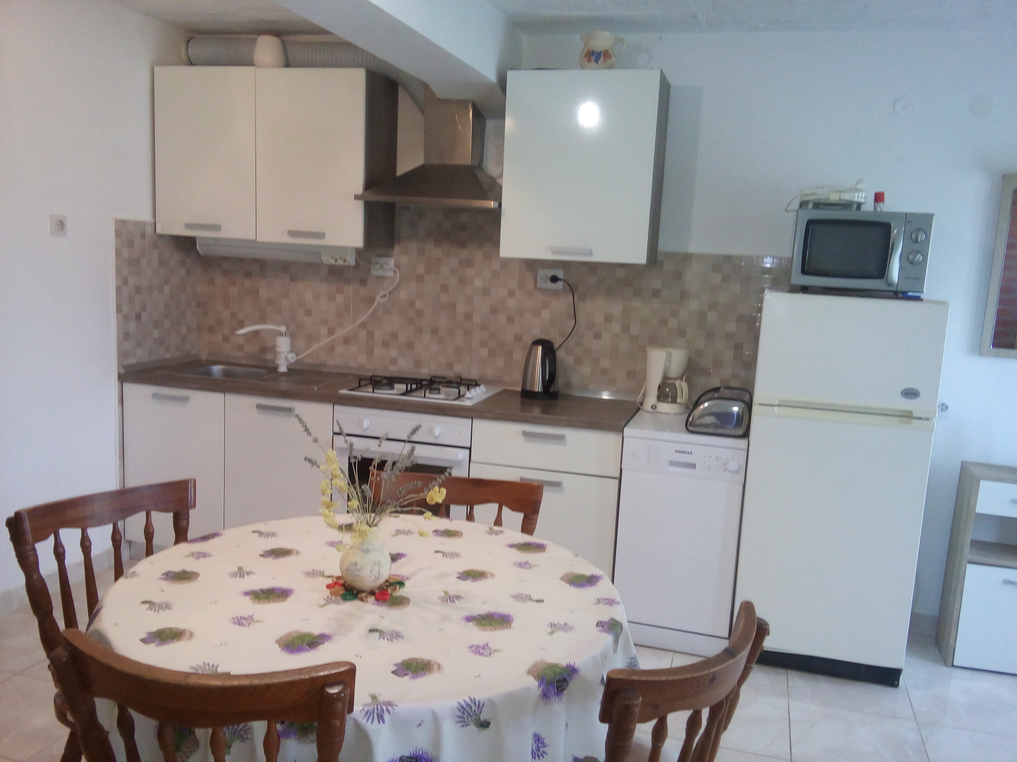 Three bedroom house with terrace and sea view Mali Iž, Iž  K