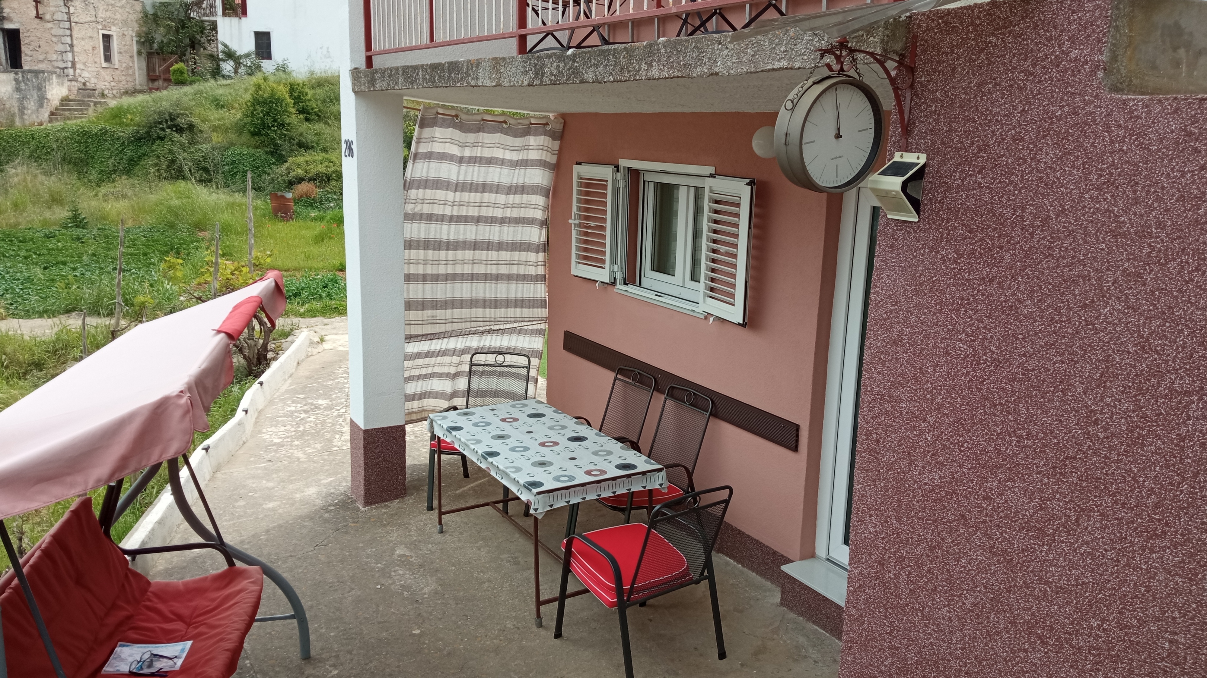 Three bedroom house with terrace and sea view Mali Iž, Iž  K