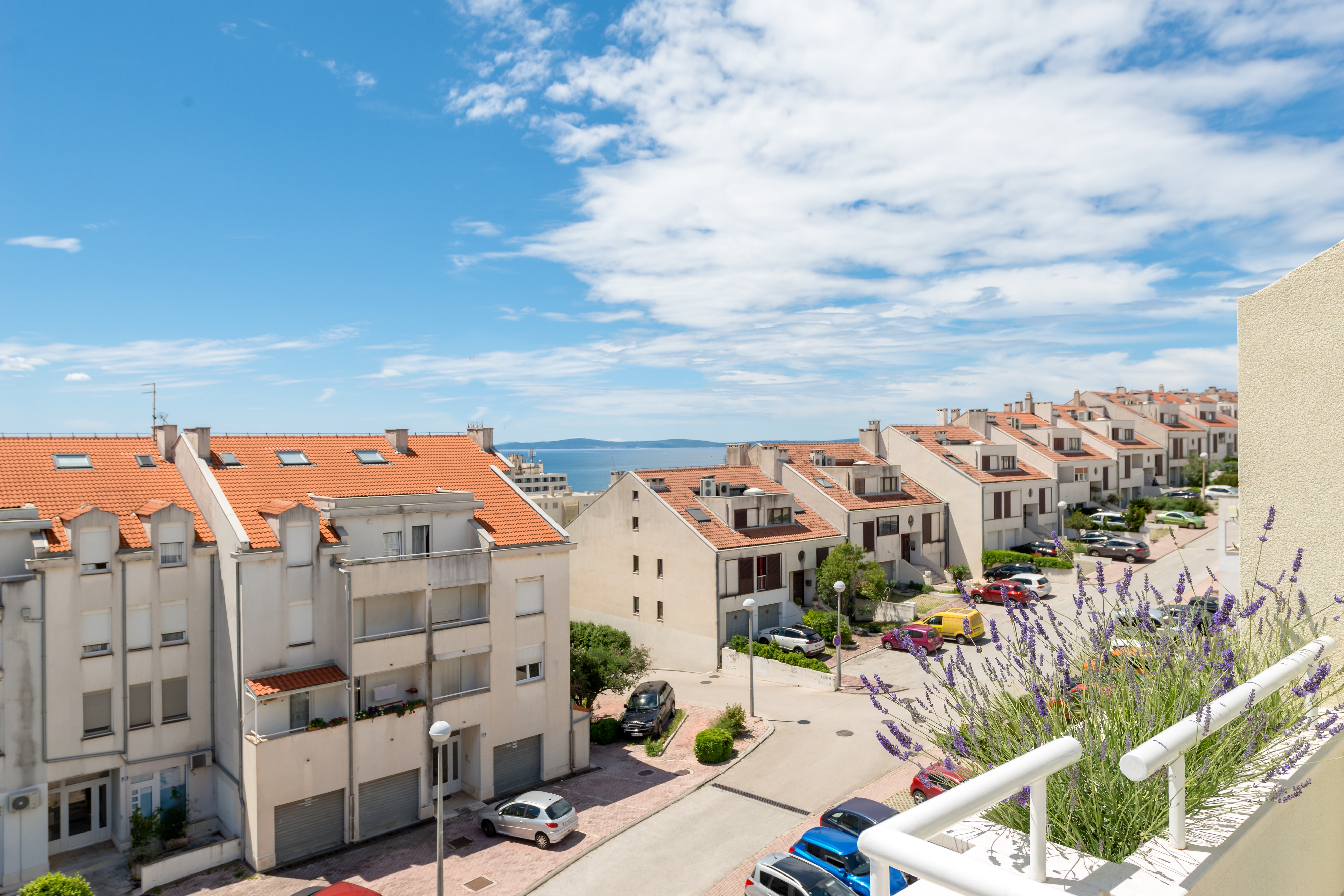 Three bedroom apartment with balcony and sea view Split  A-a