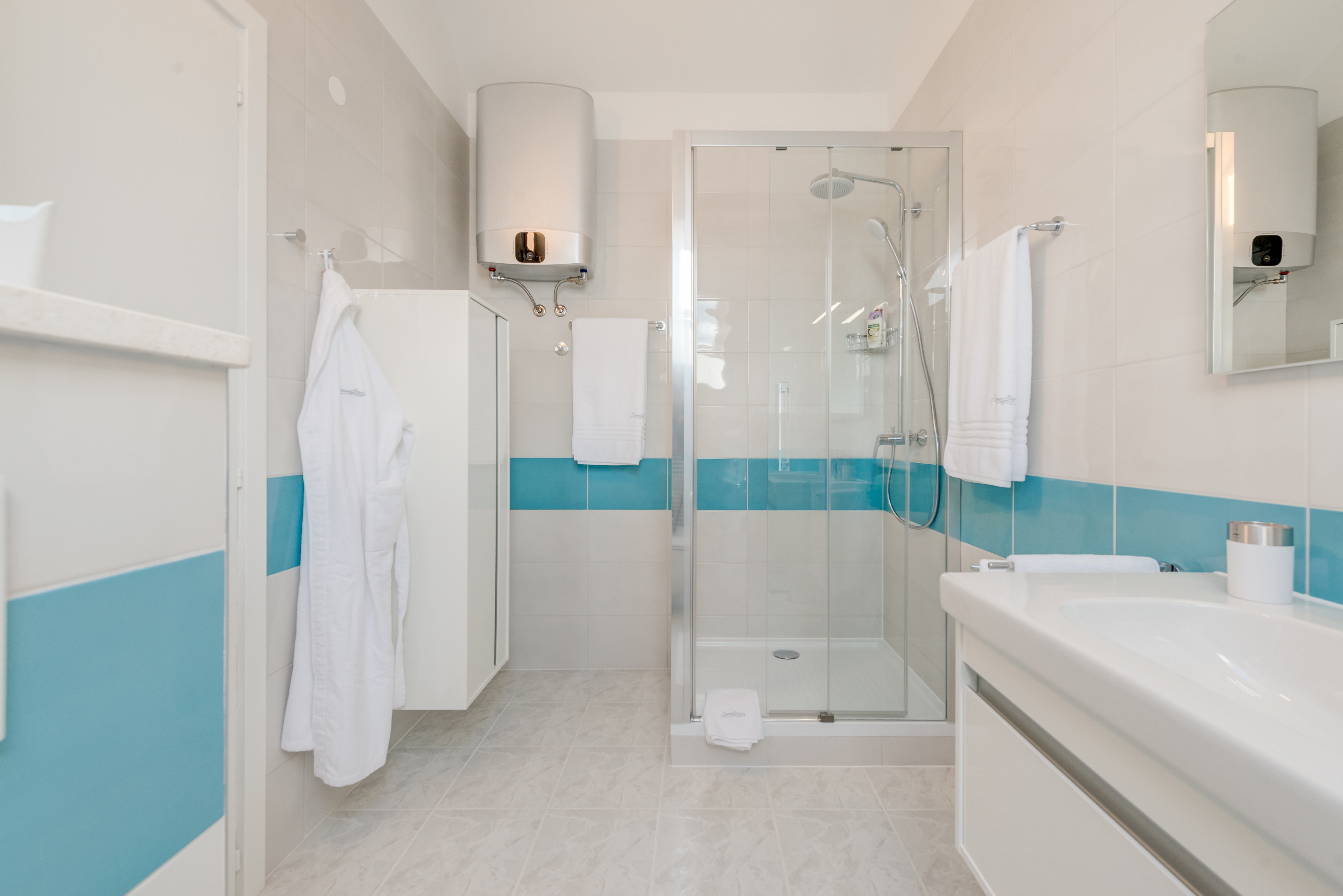 Three bedroom apartment with balcony and sea view Split  A-a