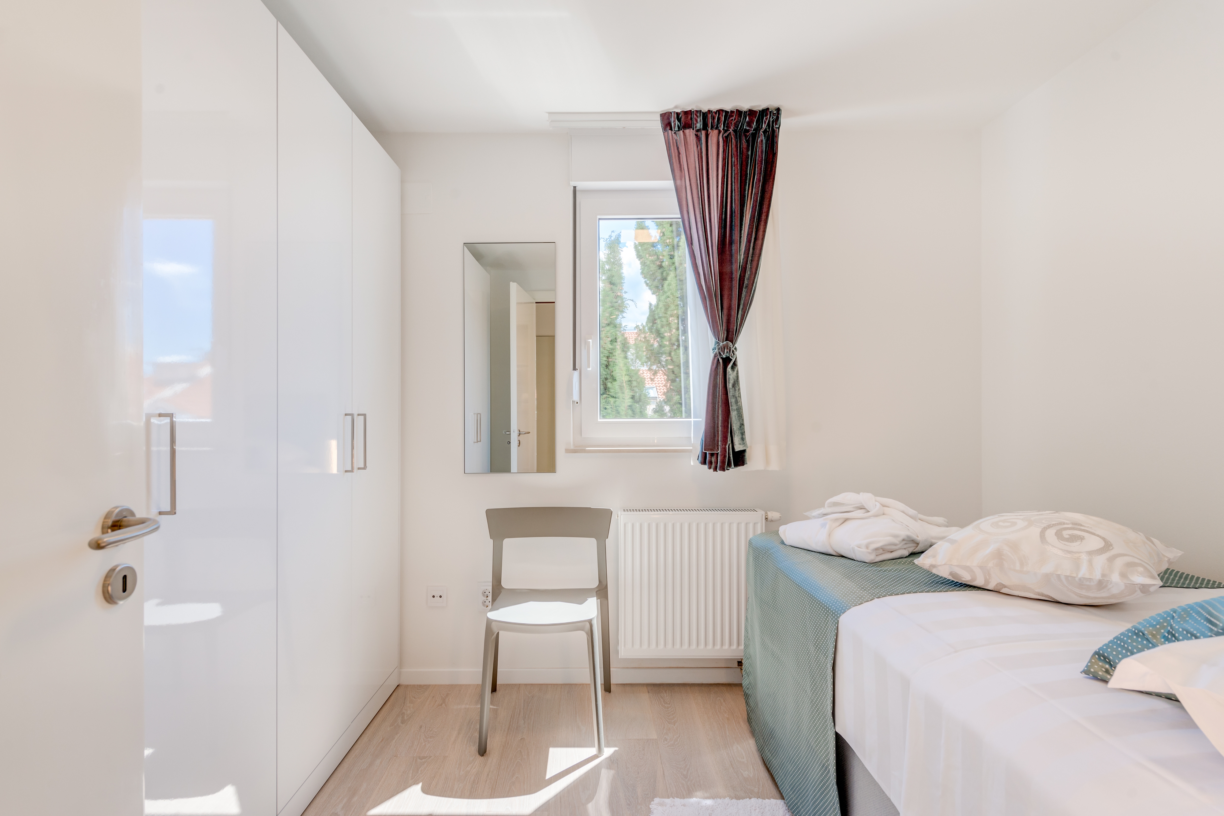 Three bedroom apartment with balcony and sea view Split  A-a