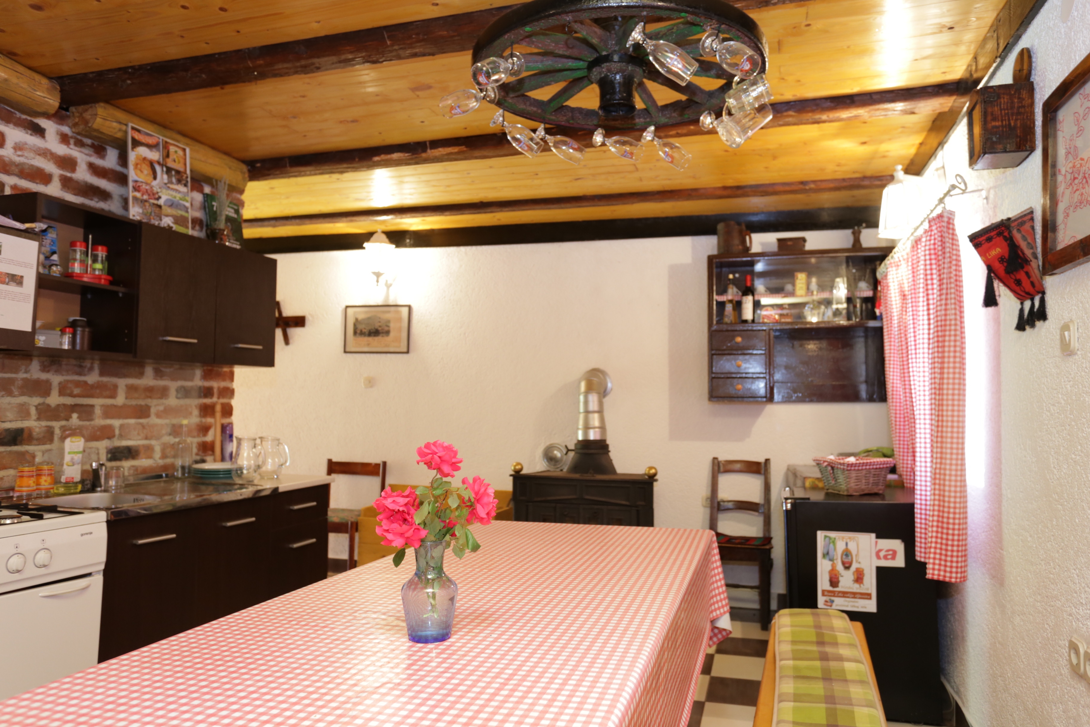 Two bedroom apartment (pet friendly) Perušić, Velebit  A-a