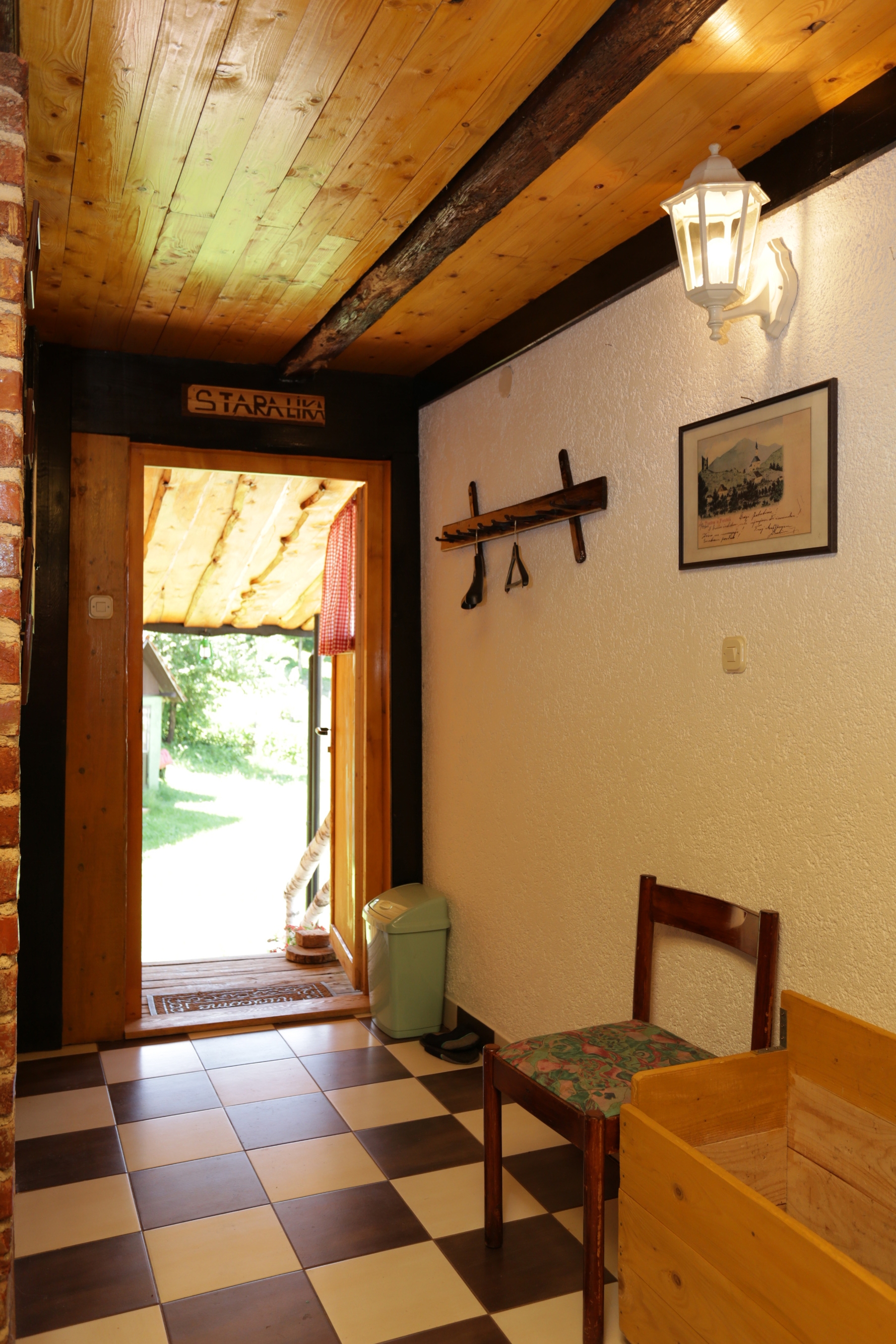 Two bedroom apartment (pet friendly) Perušić, Velebit  A-a