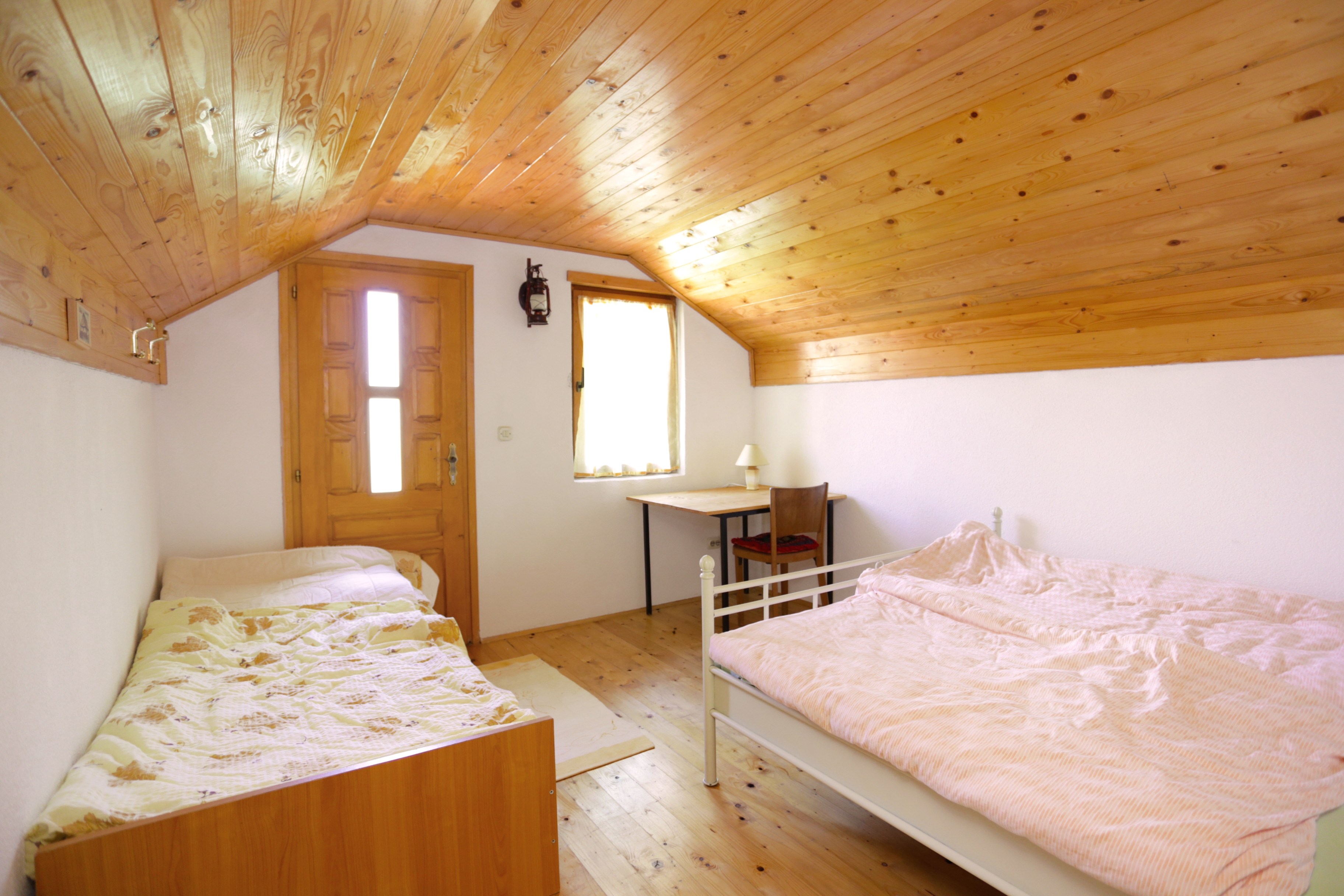 Two bedroom apartment (pet friendly) Perušić, Velebit  A-b
