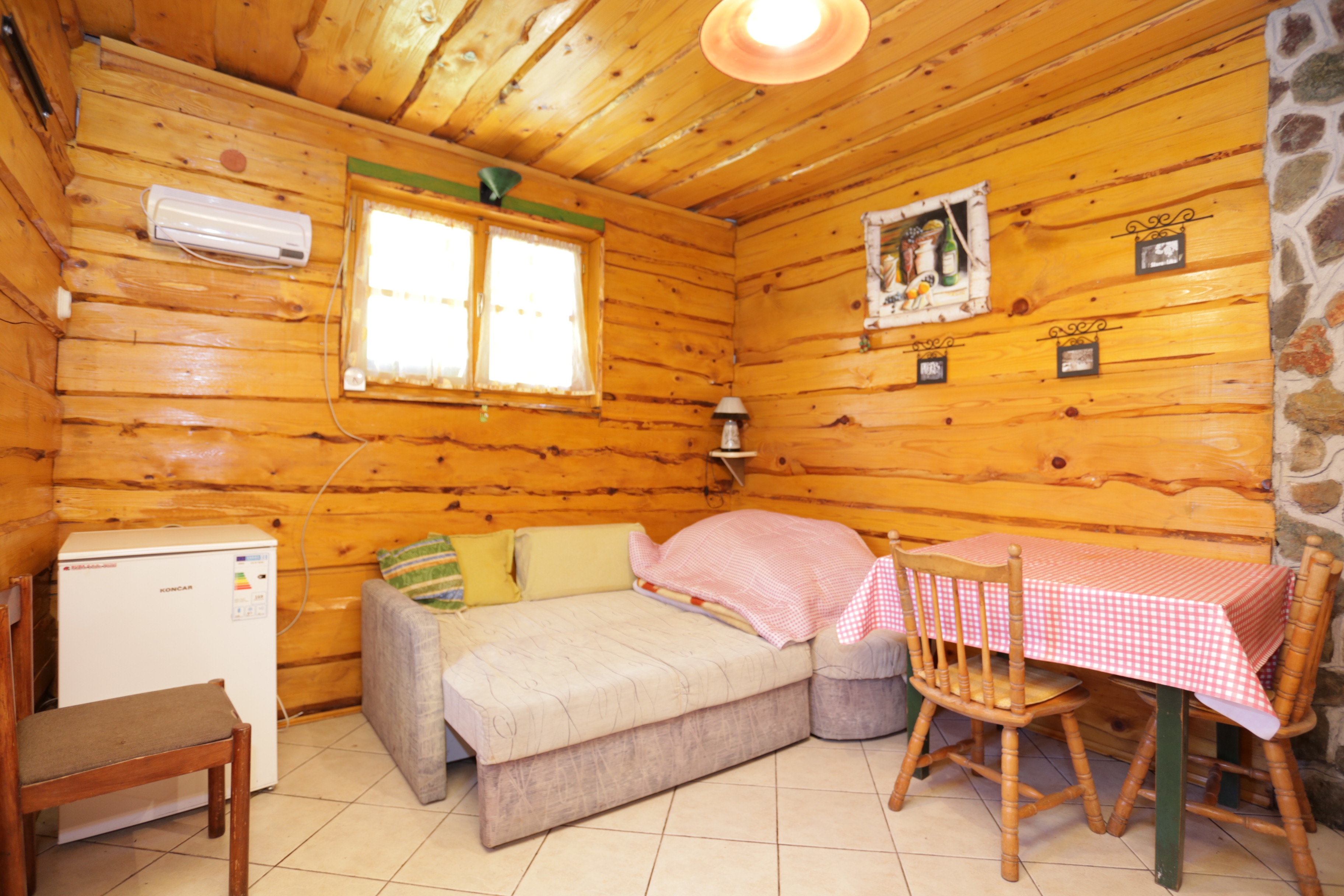Two bedroom apartment (pet friendly) Perušić, Velebit  A-b