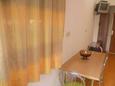 Dining room Duće, Dining room in the studio-apartment, WiFi.